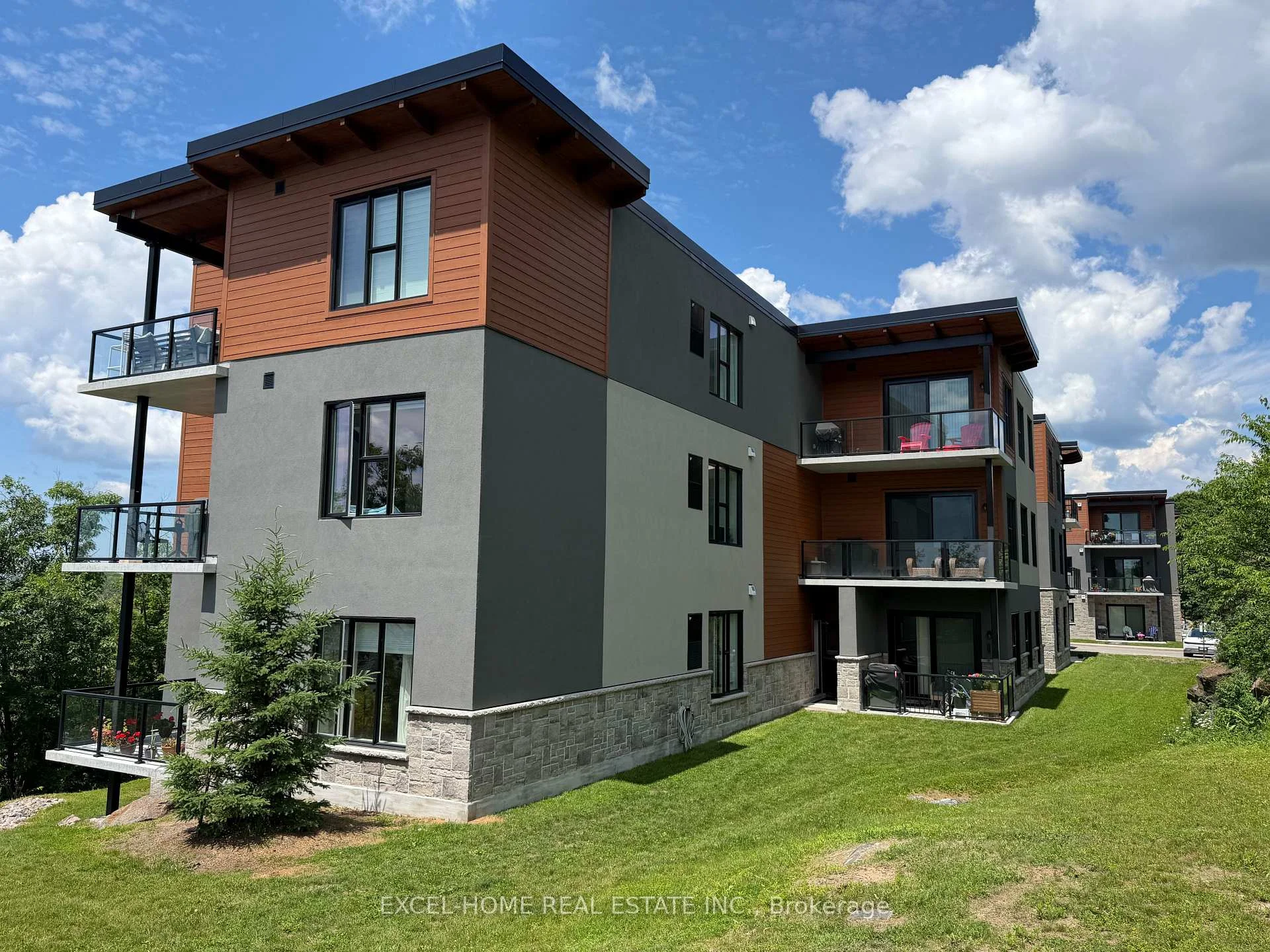 Photo 5 of Unit 211, 20 Salt Dock Road, Parry Sound — HOMEH