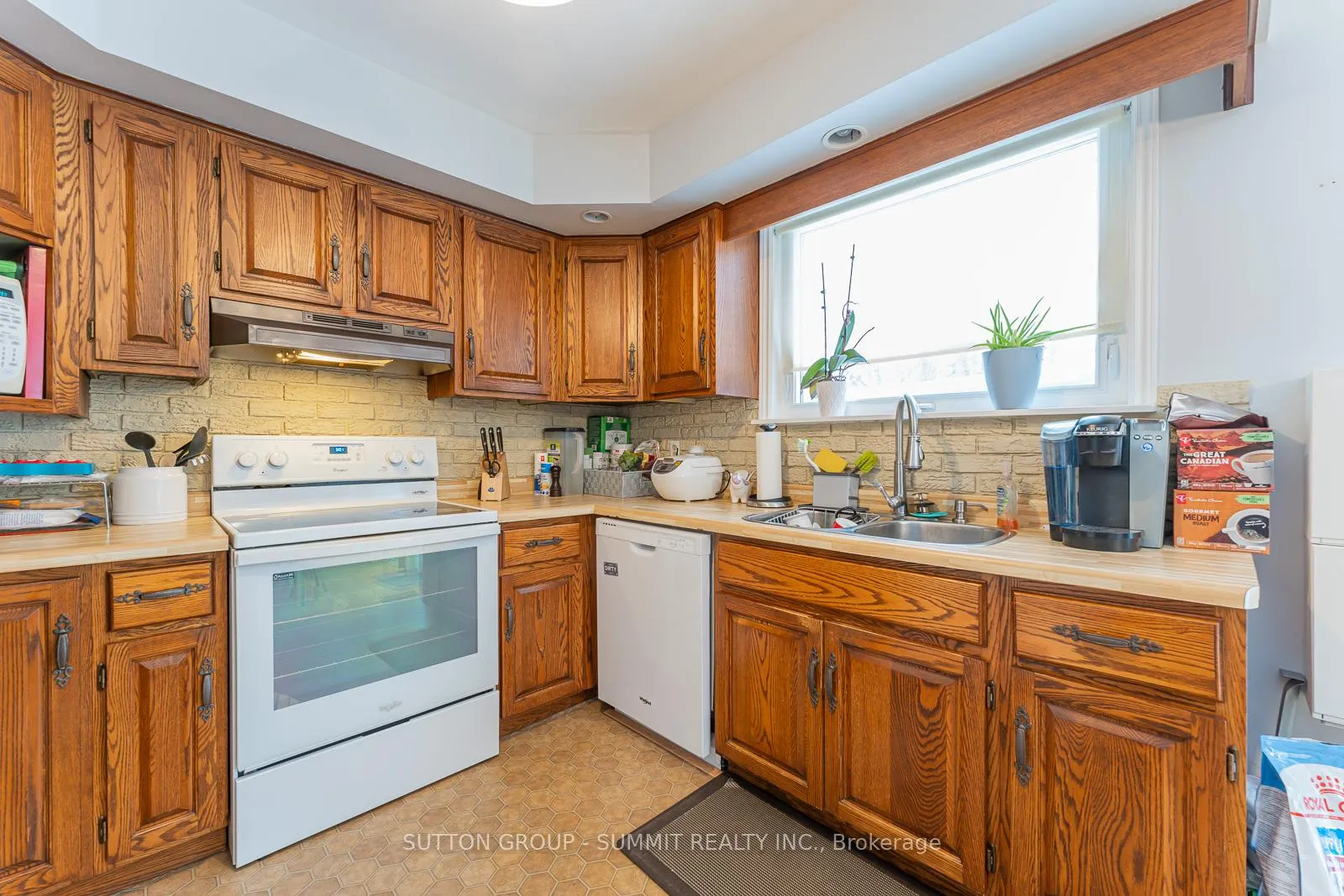 Photo 4 of 206 6th Avenue E, Owen Sound — HOMEH