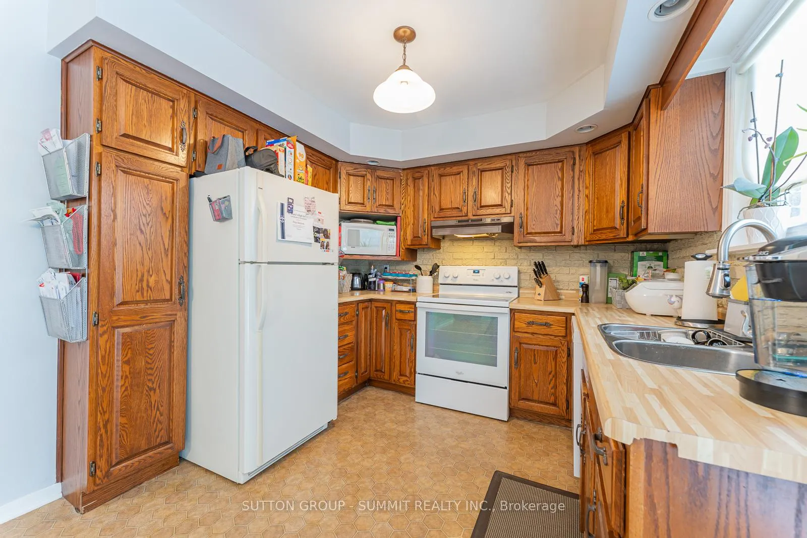Photo 10 of 206 6th Avenue E, Owen Sound — HOMEH