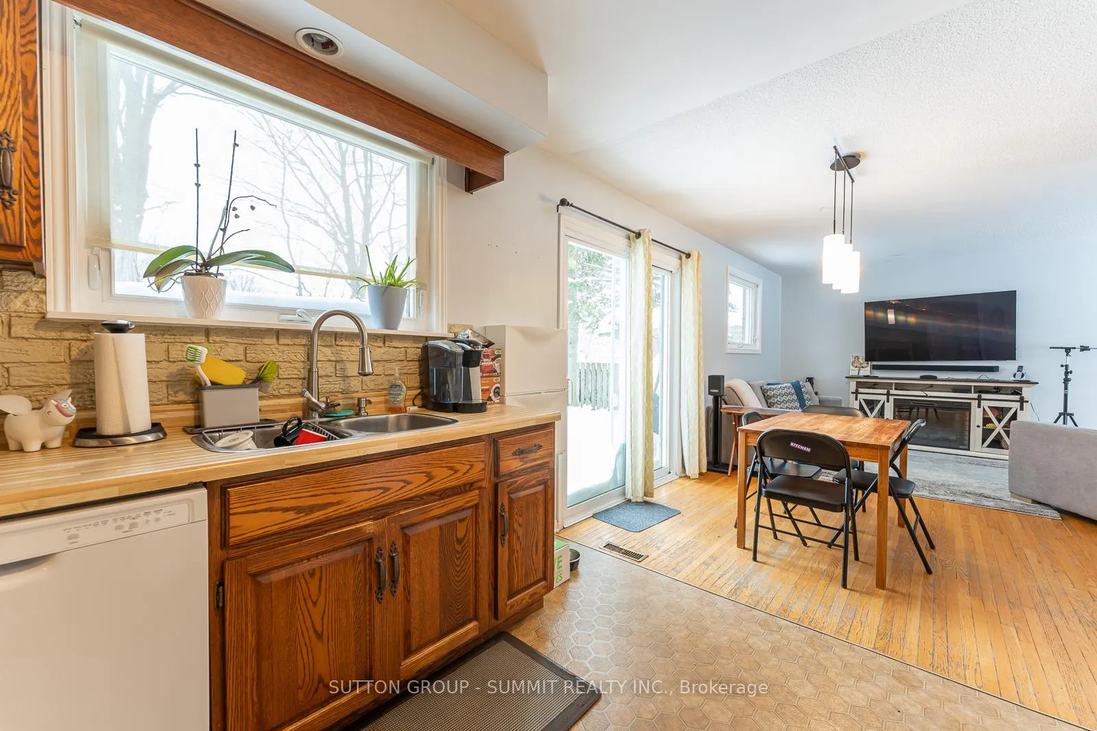 Photo 11 of 206 6th Avenue E, Owen Sound — HOMEH