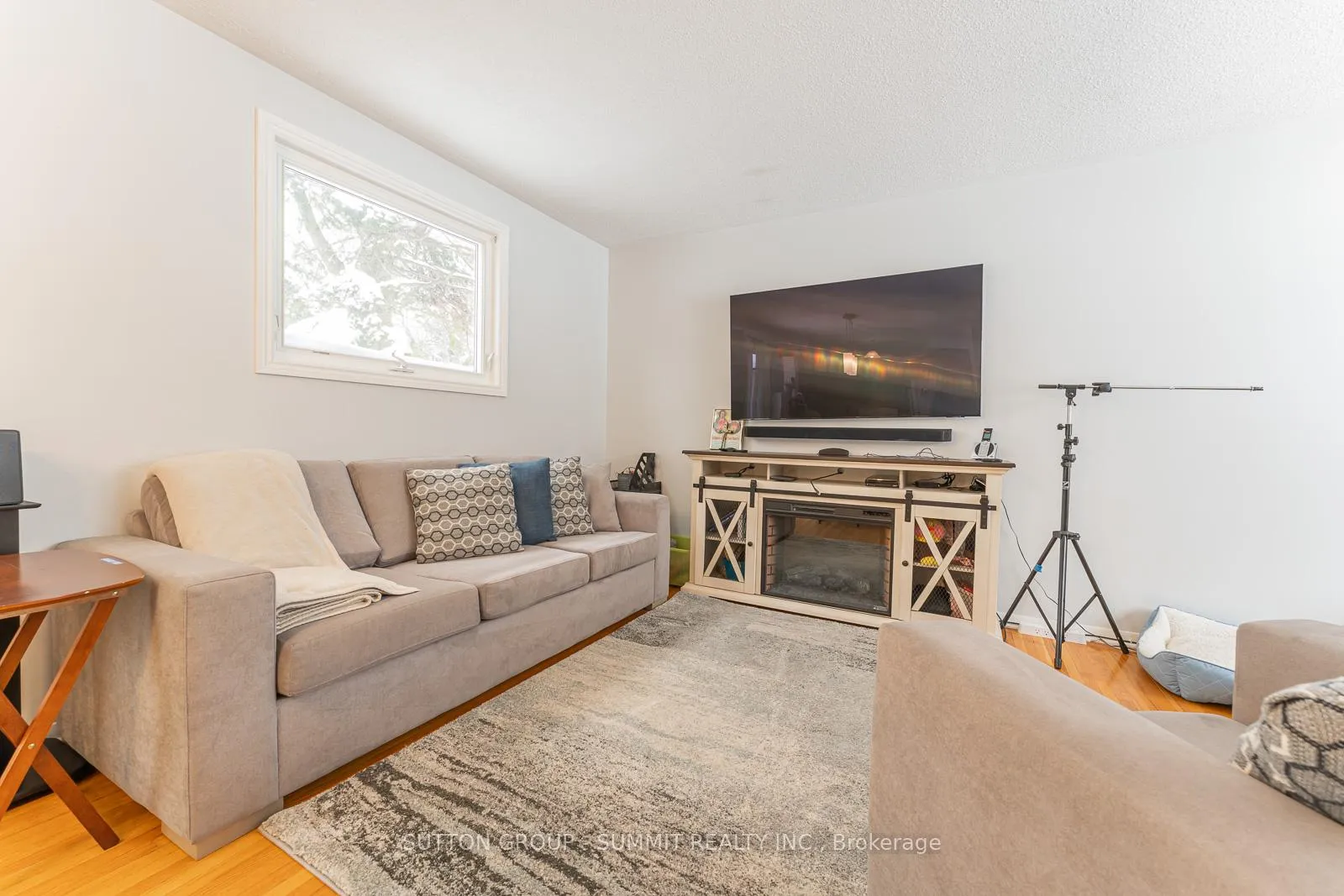 Photo 12 of 206 6th Avenue E, Owen Sound — HOMEH