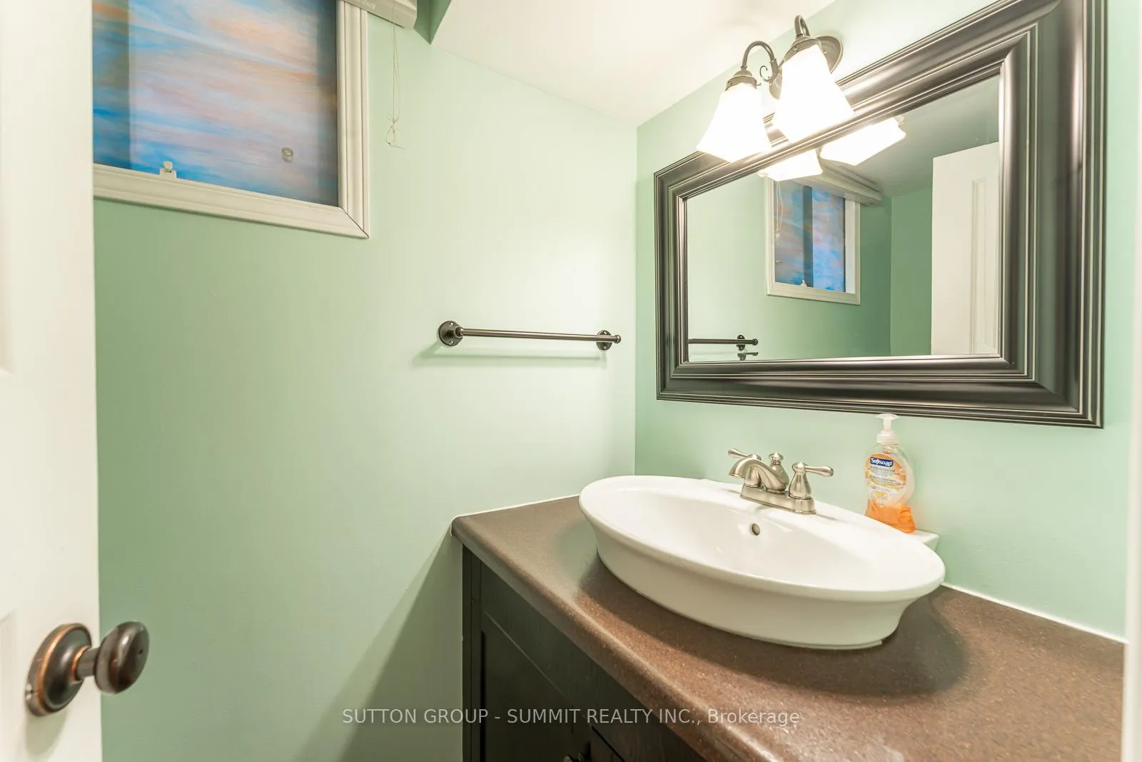 Photo 26 of 206 6th Avenue E, Owen Sound — HOMEH