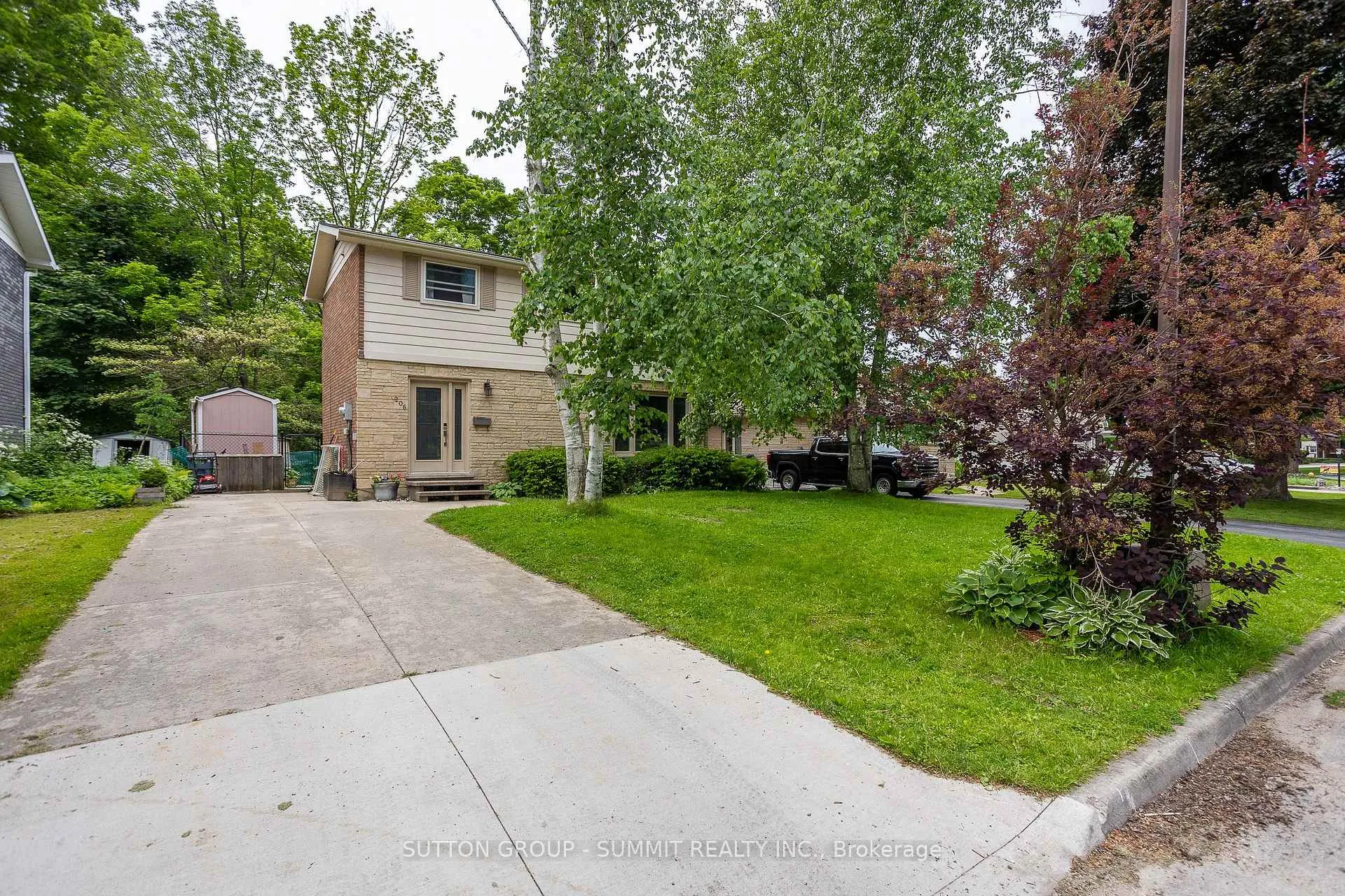 Photo 2 of 206 6th Avenue E, Owen Sound — HOMEH