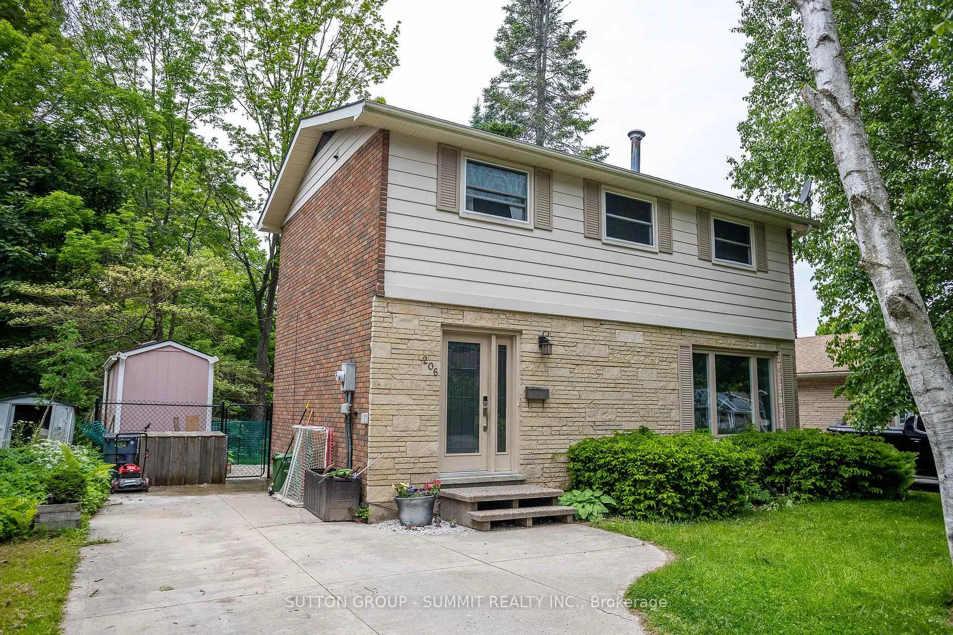 Photo 3 of 206 6th Avenue E, Owen Sound — HOMEH