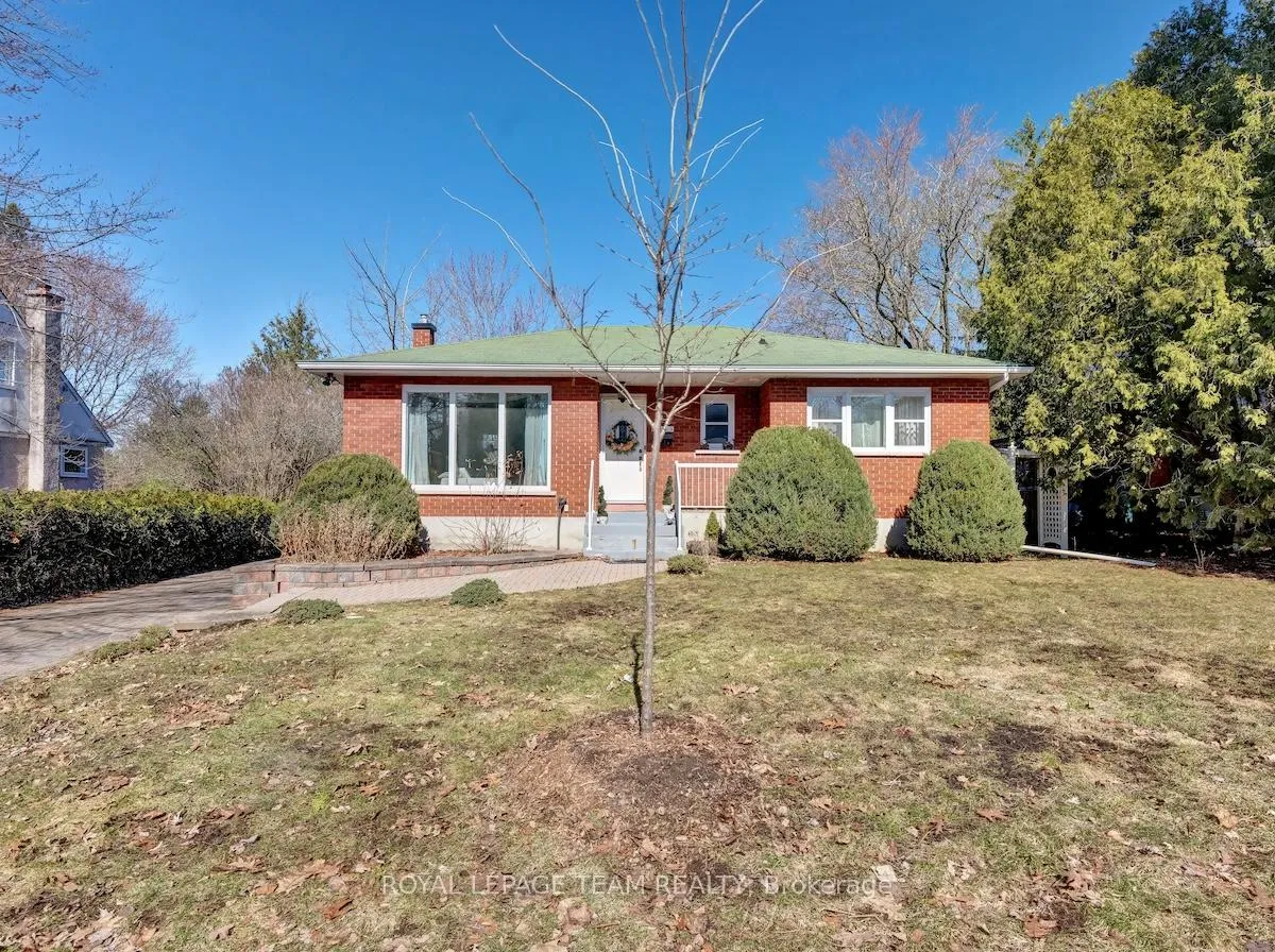Photo 2 of 1233 Cheverton Avenue, Ottawa, Alta Vista — HOMEH