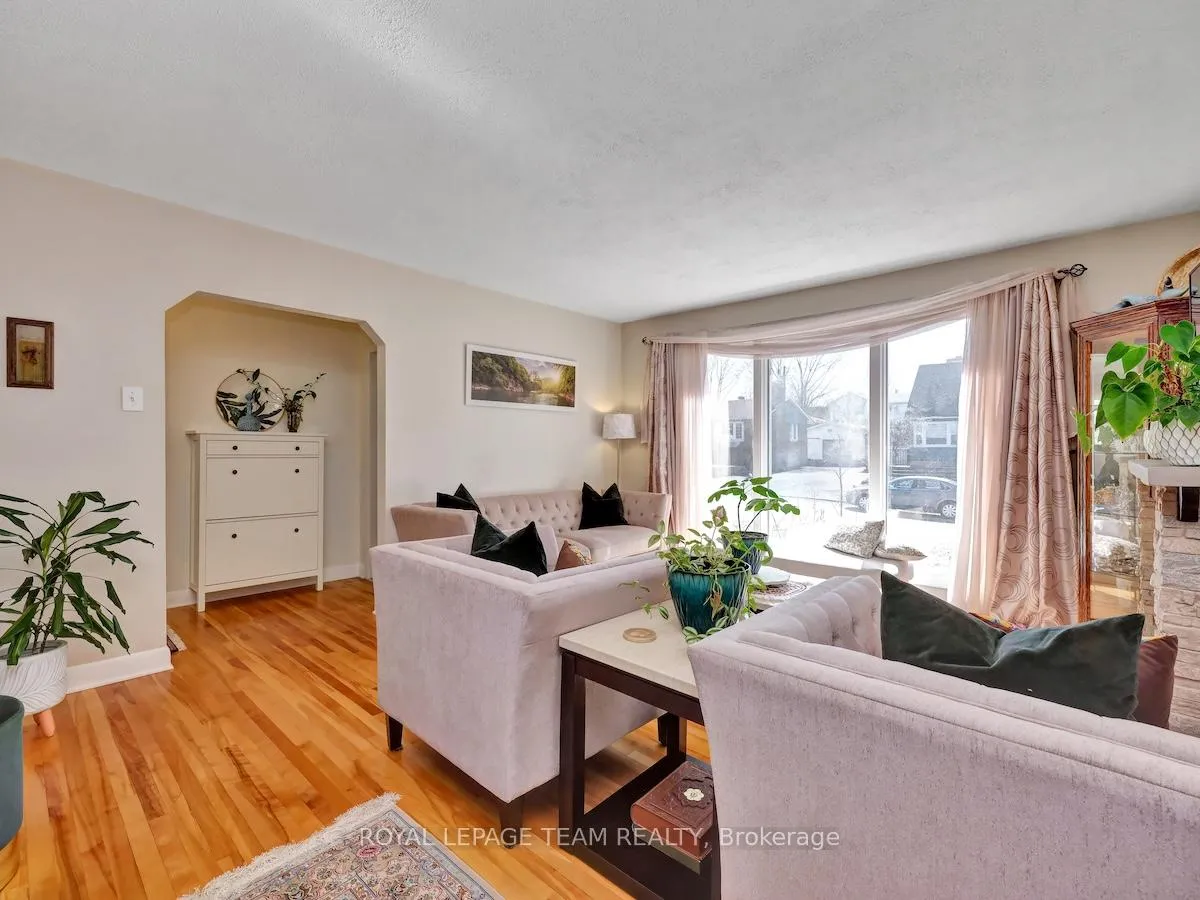 Photo 9 of 1233 Cheverton Avenue, Ottawa, Alta Vista — HOMEH