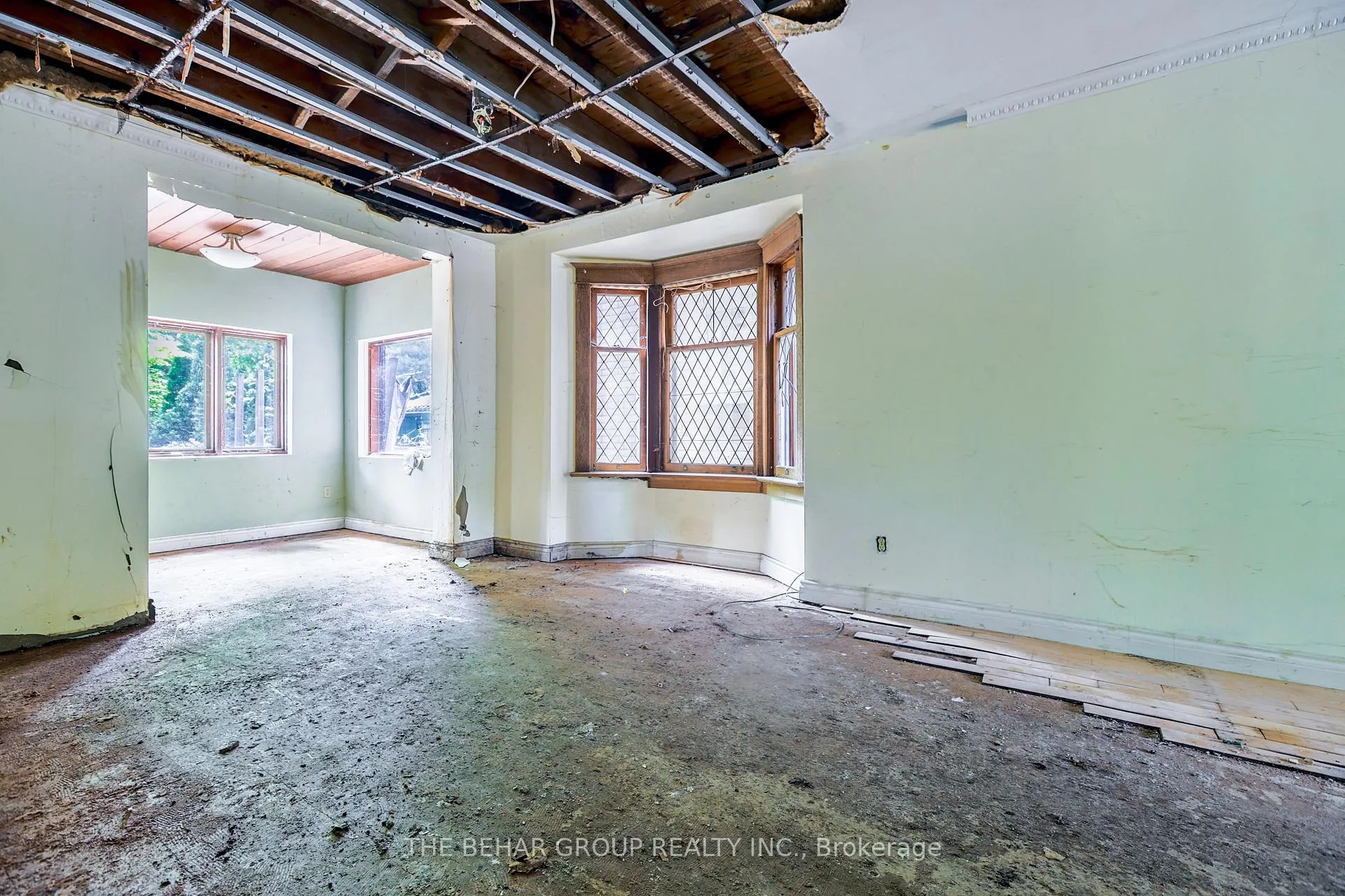 Photo 5 of 313 Sunnyside Avenue, Toronto, High Park-Swansea — HOMEH