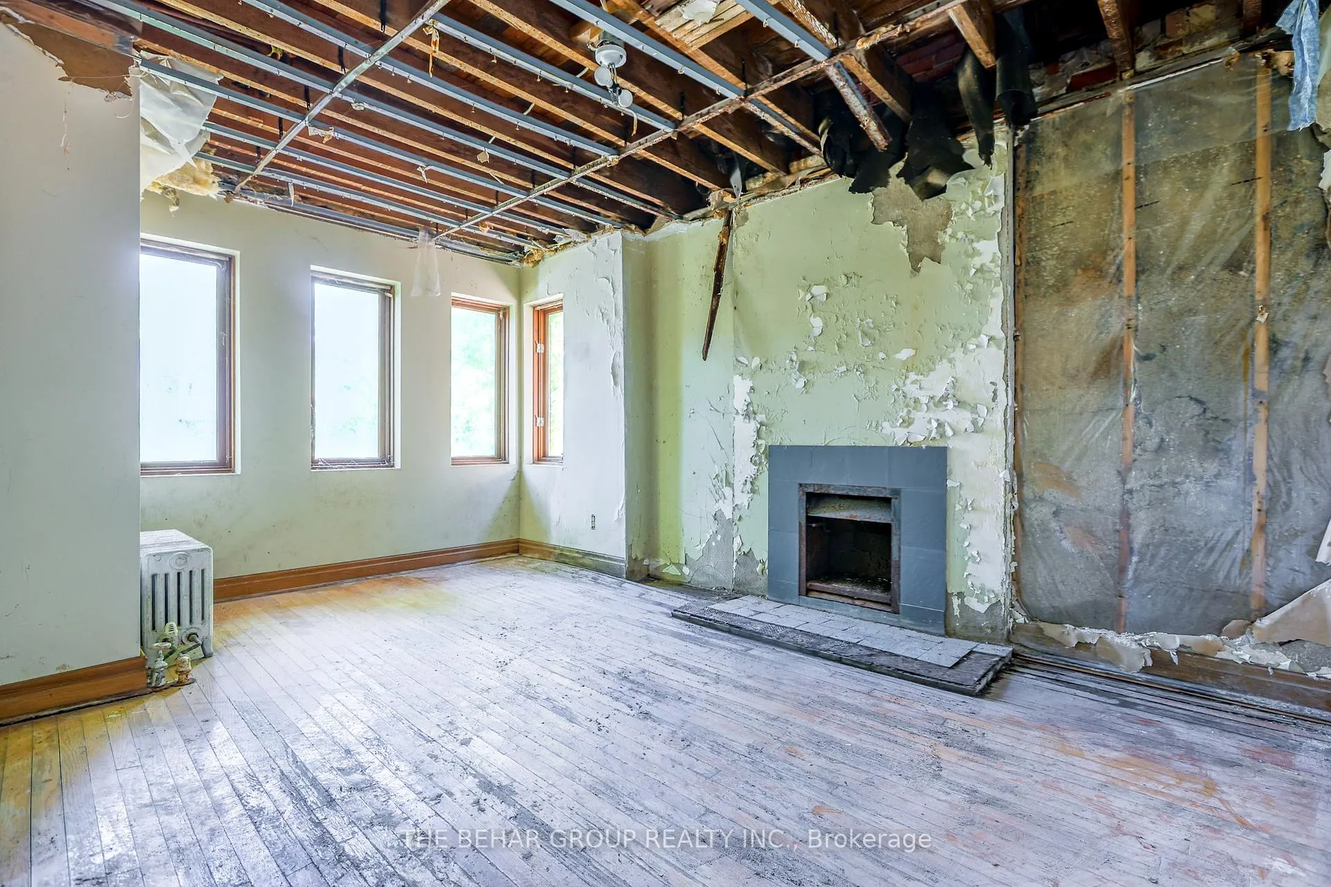 Photo 6 of 313 Sunnyside Avenue, Toronto, High Park-Swansea — HOMEH