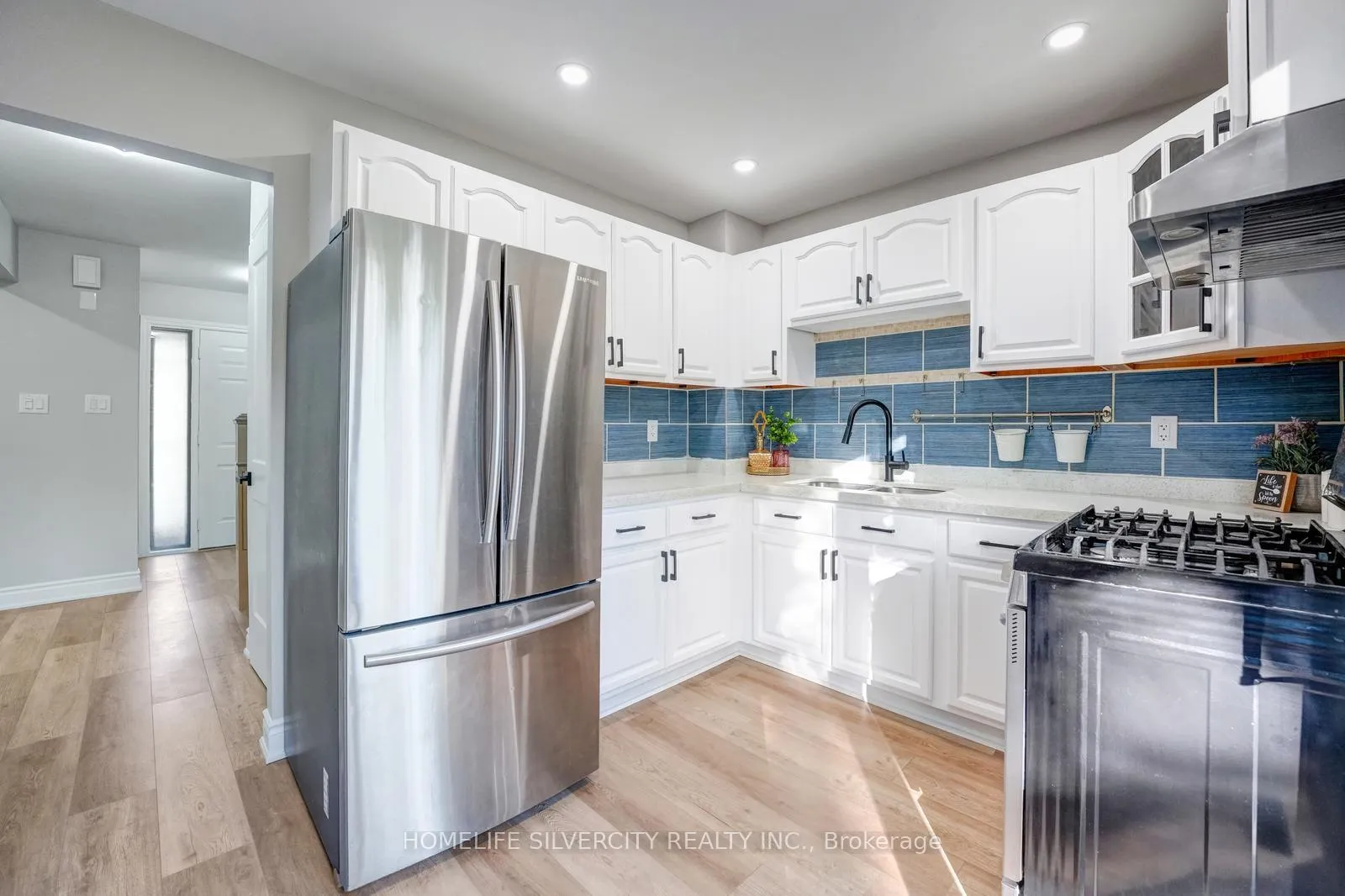 Photo 12 of 3 Folkstone Crescent, Brampton, Southgate — HOMEH