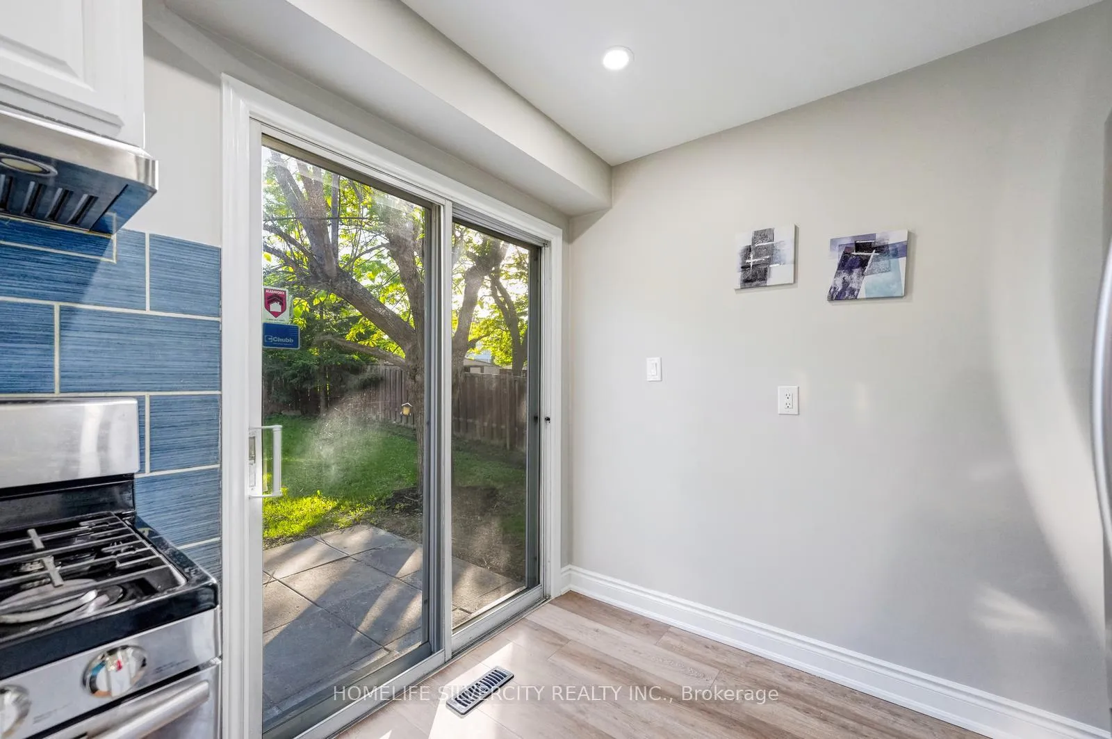 Photo 15 of 3 Folkstone Crescent, Brampton, Southgate — HOMEH