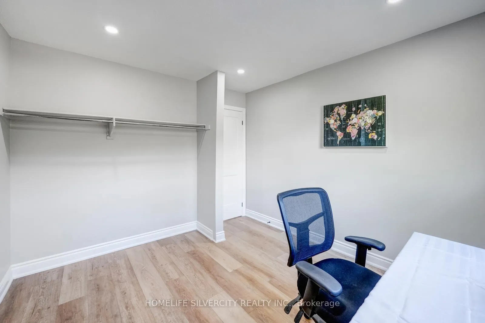 Photo 25 of 3 Folkstone Crescent, Brampton, Southgate — HOMEH