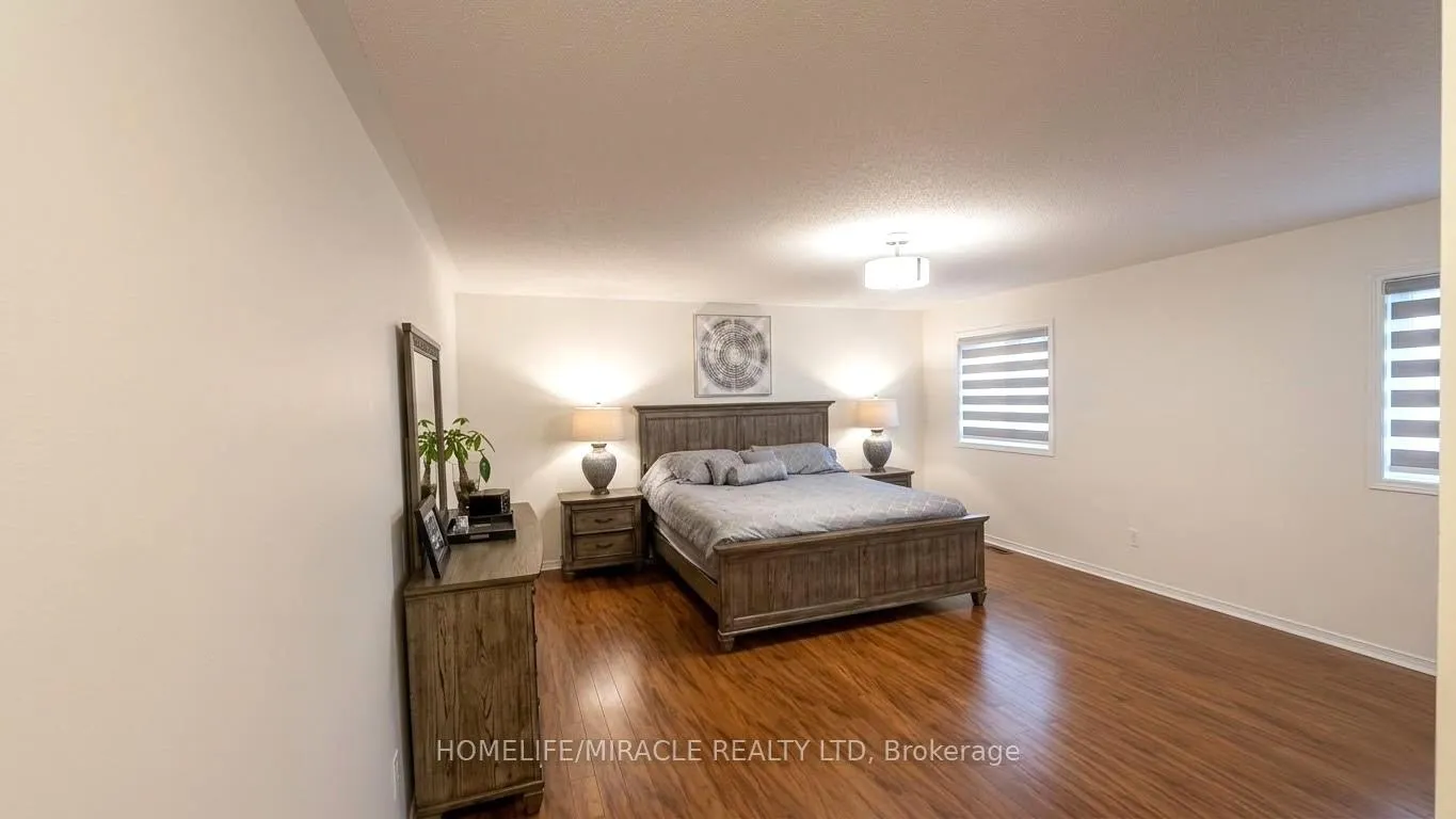 Photo 17 of 65 Fairhill Avenue, Brampton, Fletcher's Meadow — HOMEH