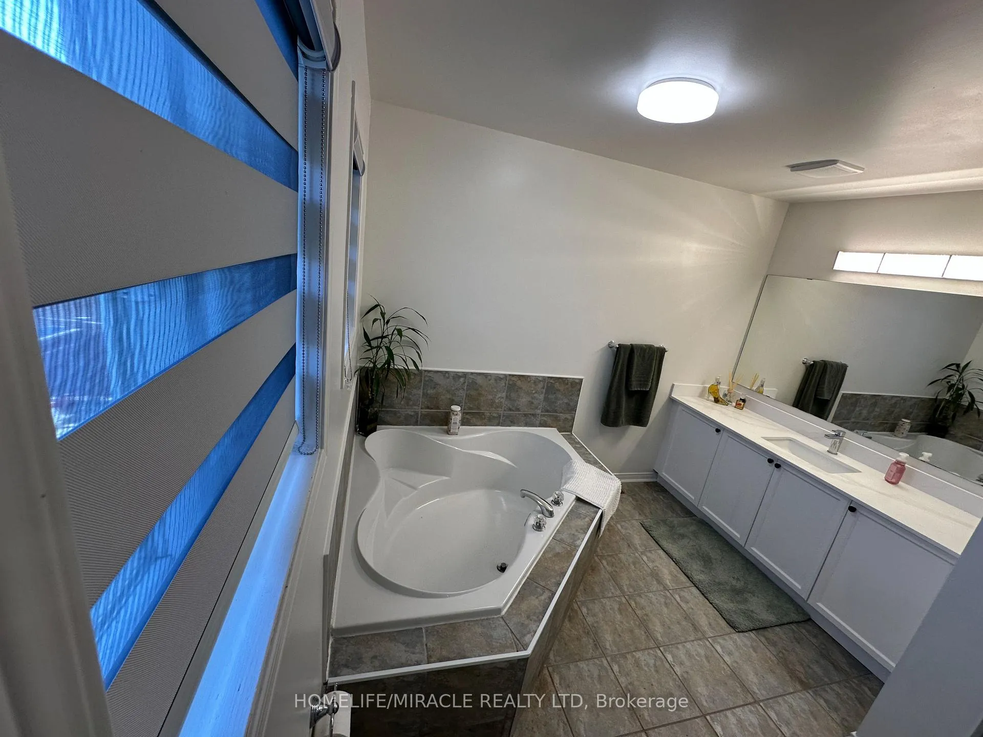Photo 20 of 65 Fairhill Avenue, Brampton, Fletcher's Meadow — HOMEH