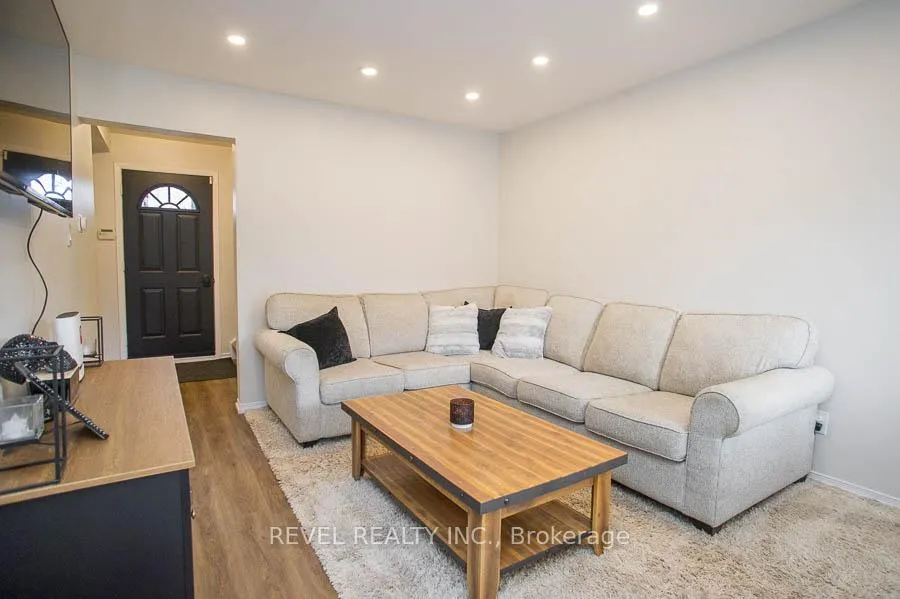 Photo 2 of Unit 52, 273 Elgin Street, Brantford — HOMEH