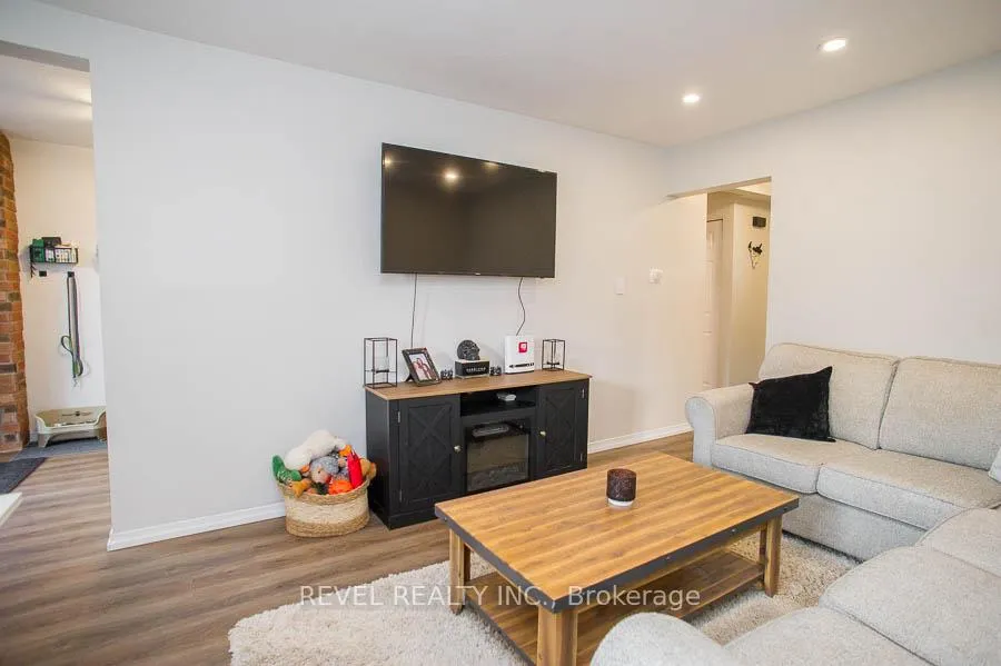 Photo 4 of Unit 52, 273 Elgin Street, Brantford — HOMEH