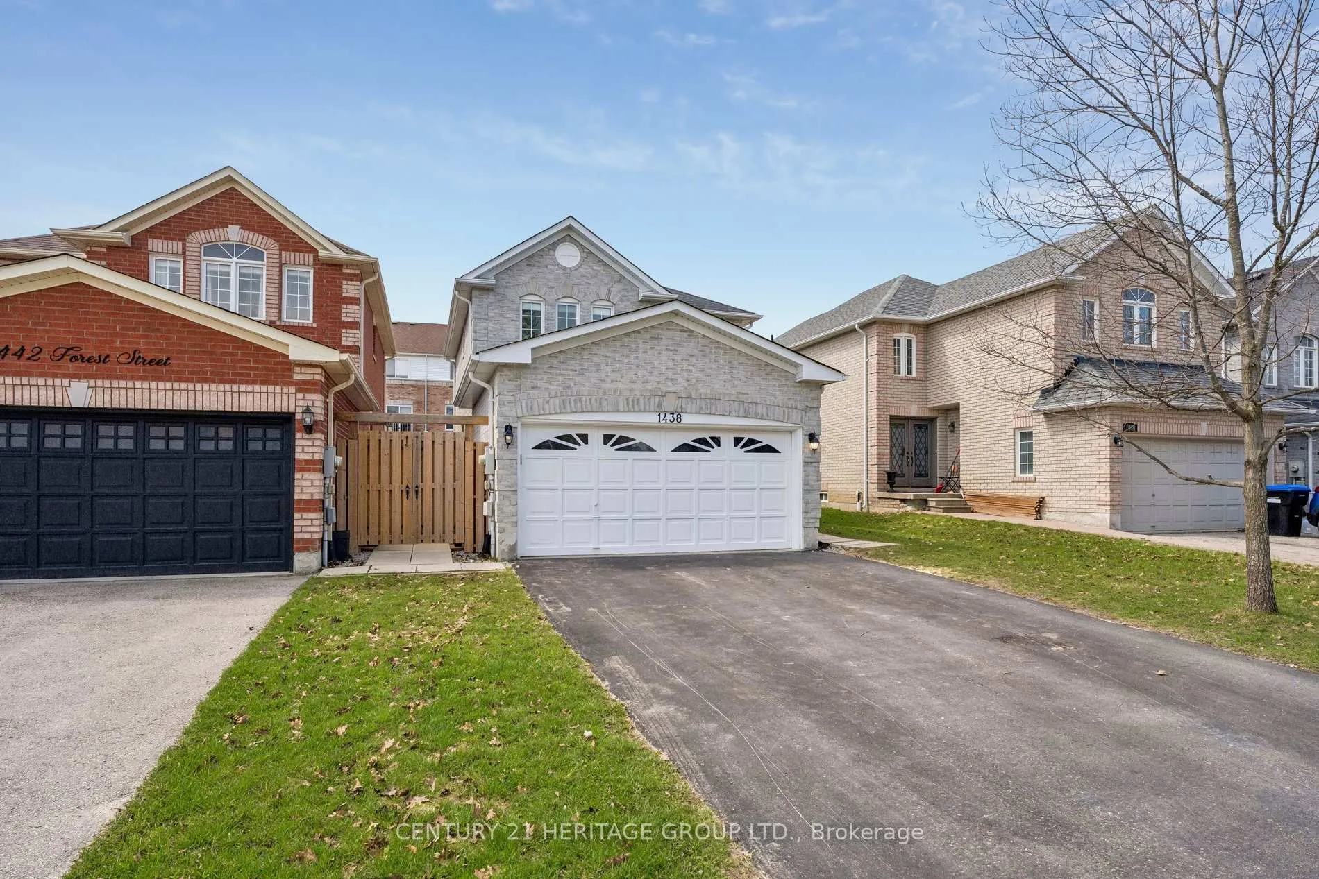 Photo 2 of 1438 Forest Street, Innisfil, Alcona — HOMEH