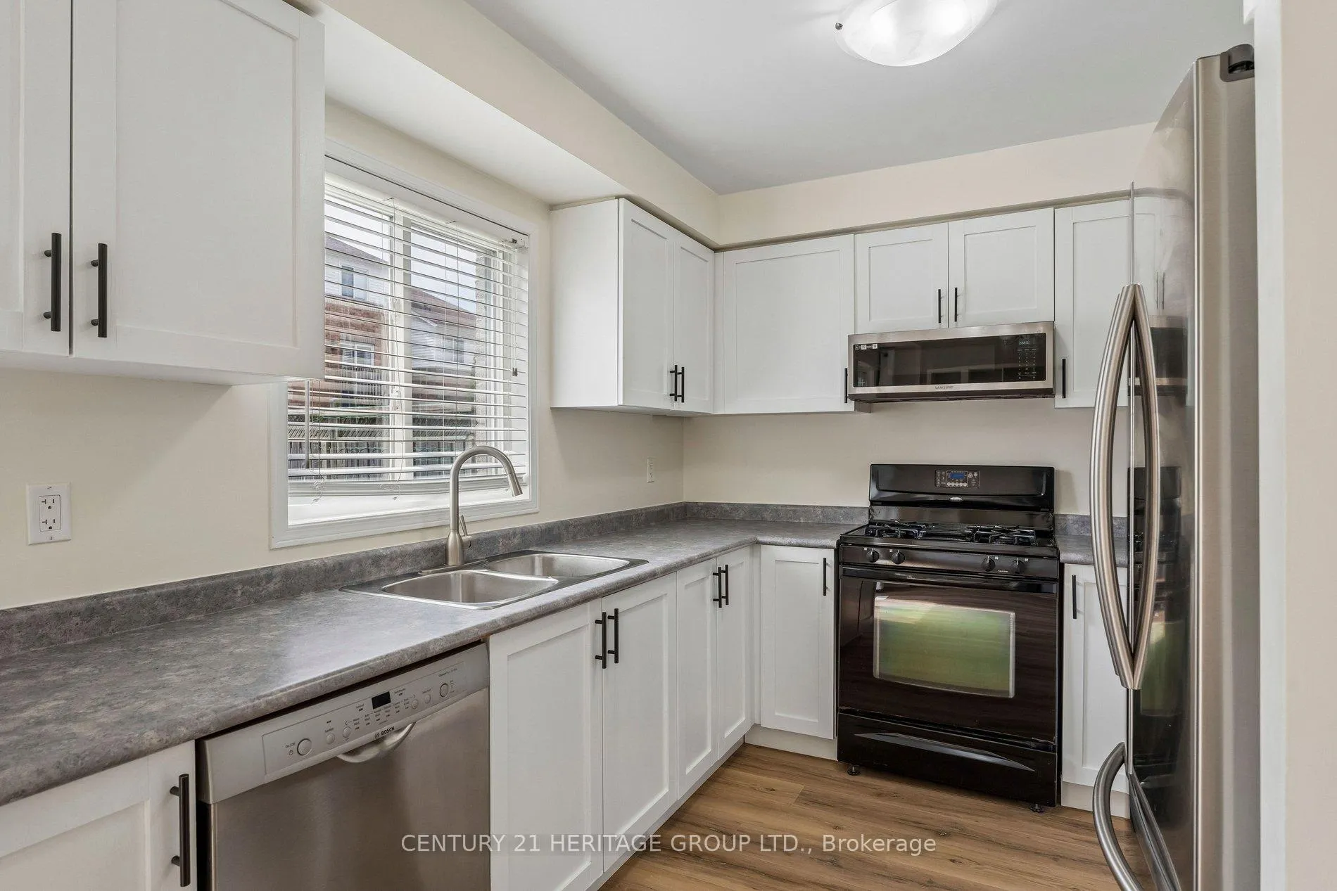 Photo 13 of 1438 Forest Street, Innisfil, Alcona — HOMEH