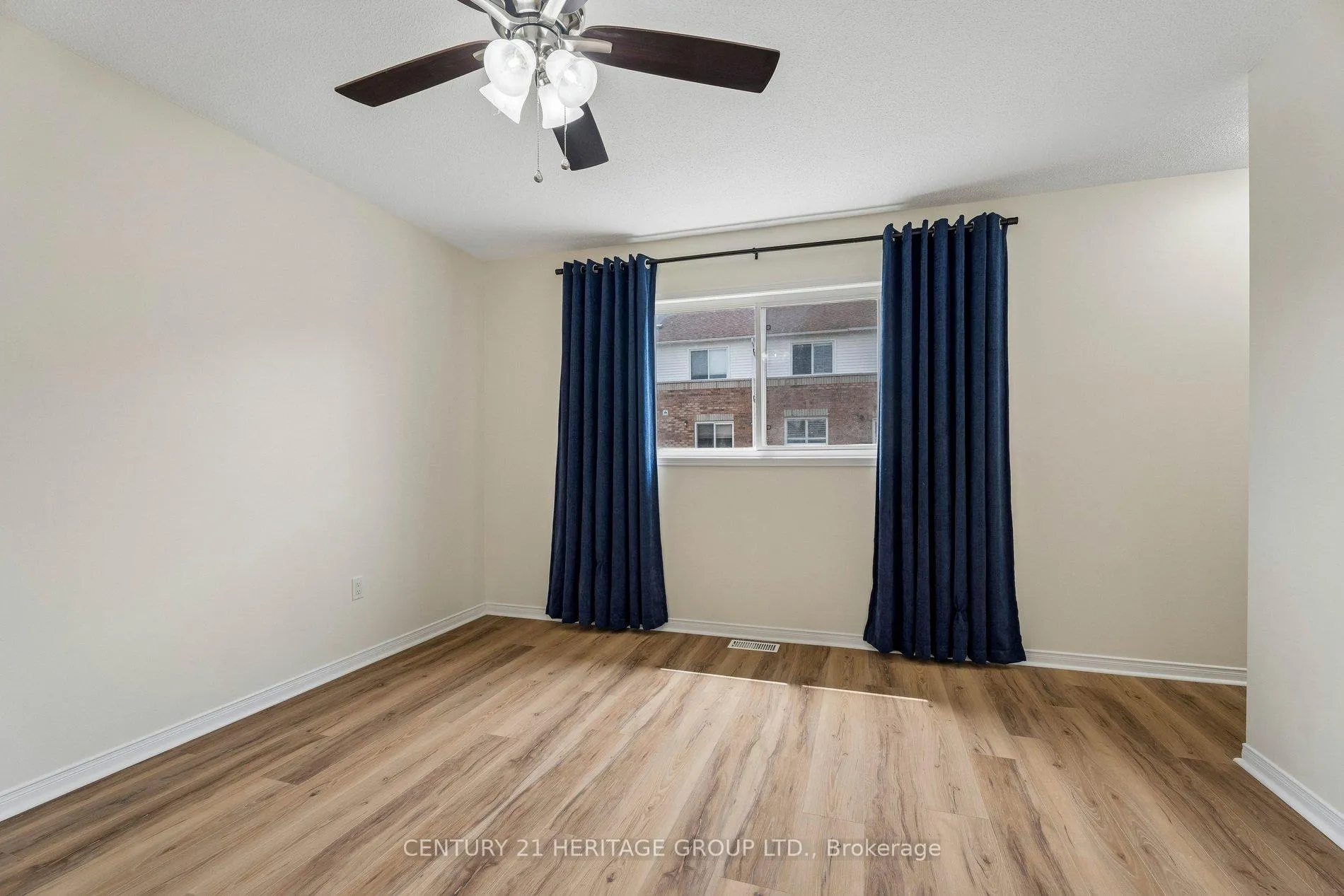 Photo 21 of 1438 Forest Street, Innisfil, Alcona — HOMEH