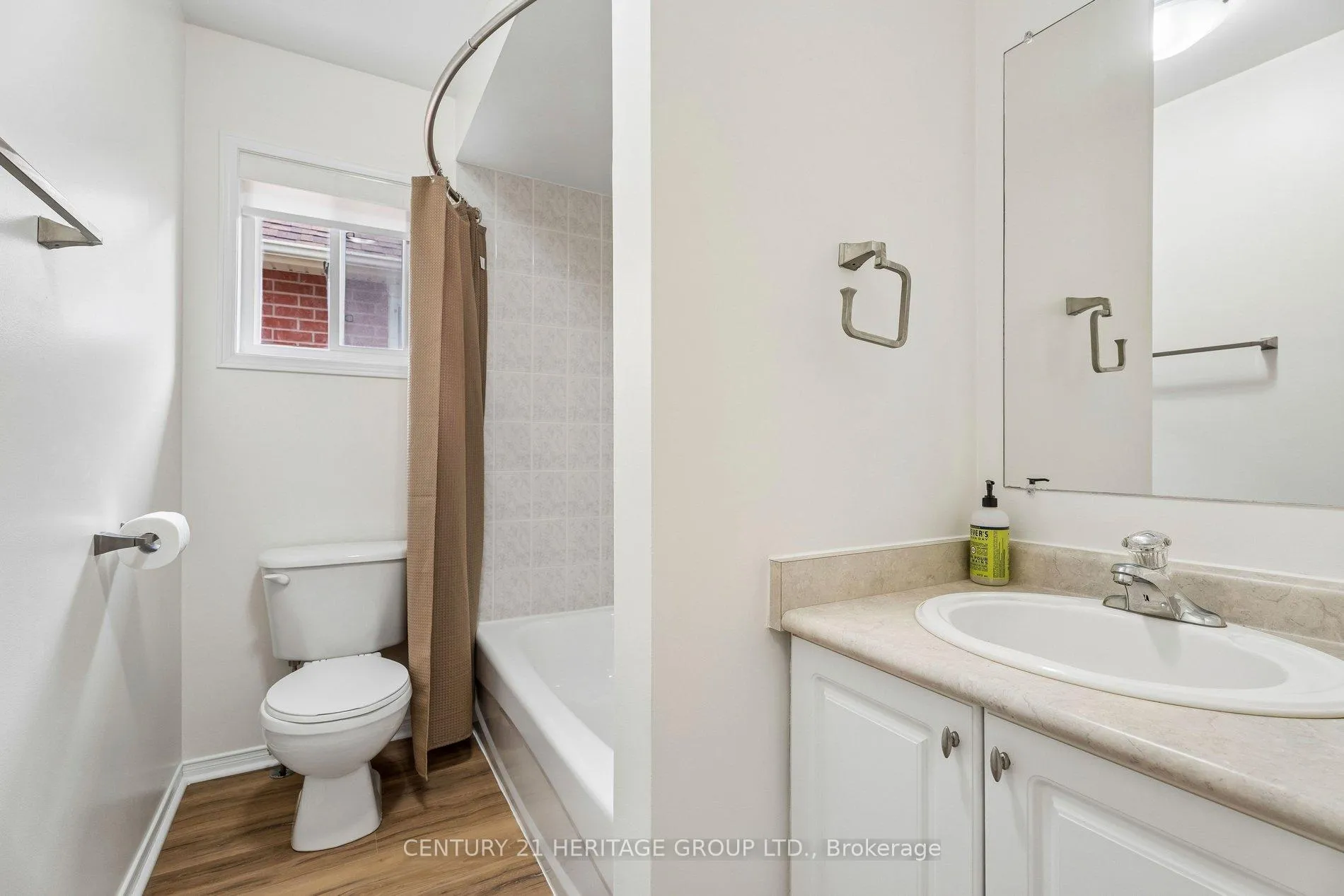 Photo 23 of 1438 Forest Street, Innisfil, Alcona — HOMEH