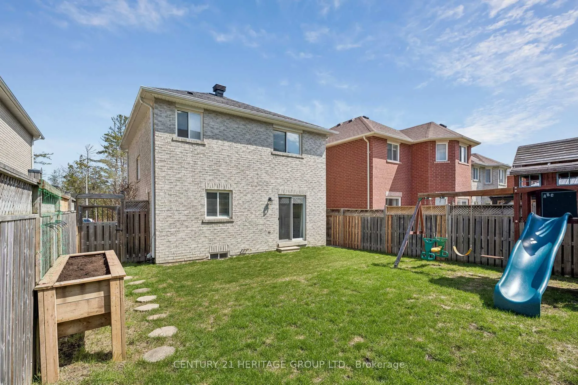 Photo 33 of 1438 Forest Street, Innisfil, Alcona — HOMEH