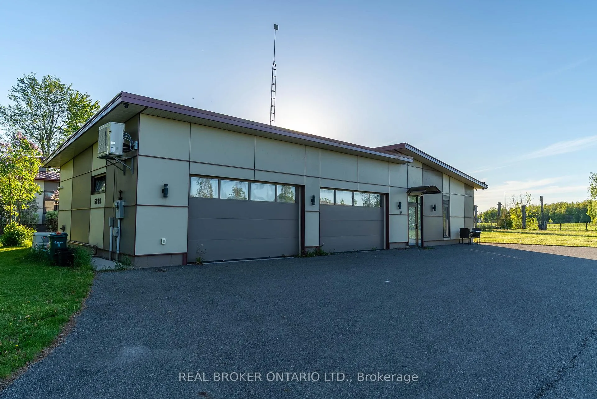 Photo 38 of 5879 Leitrim Road, Ottawa, Carlsbad Springs — HOMEH