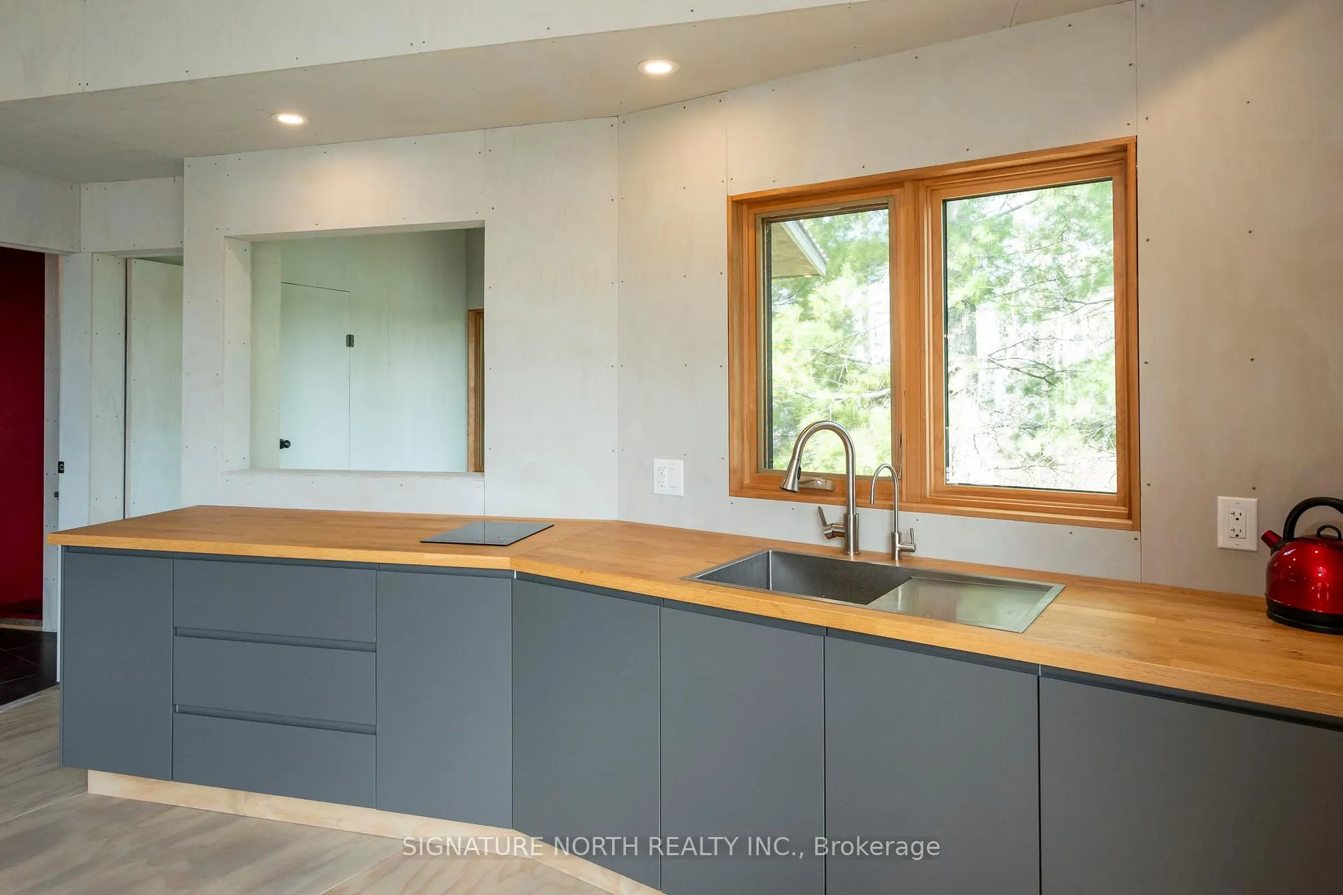 Photo 18 of 564 Hematite Road, Rainy River Remote Area — HOMEH