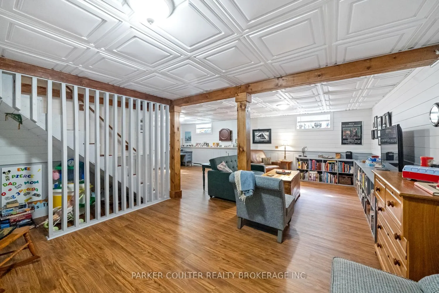 Photo 24 of 20 Mariposa Drive, Orillia — HOMEH