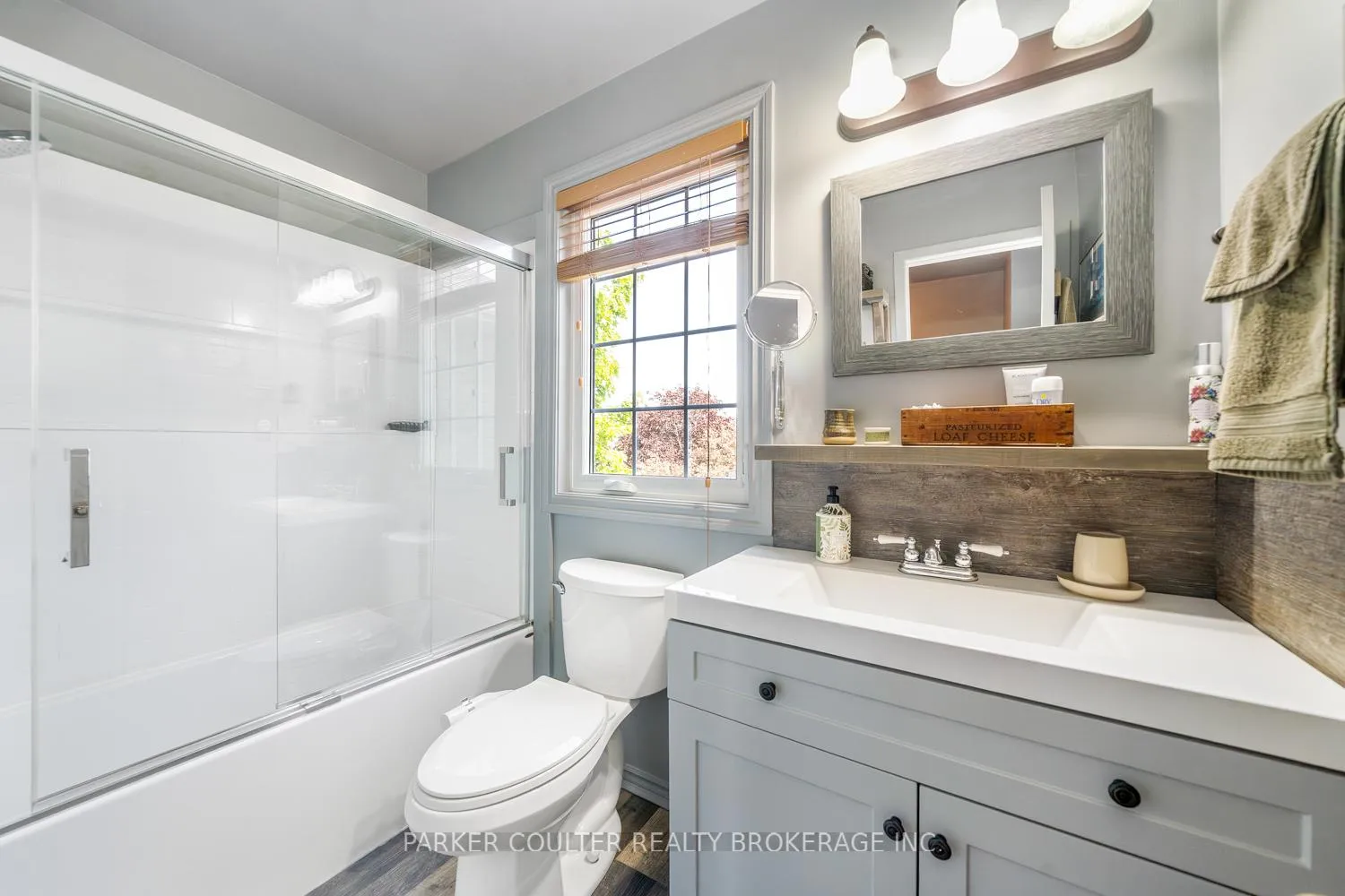 Photo 28 of 20 Mariposa Drive, Orillia — HOMEH