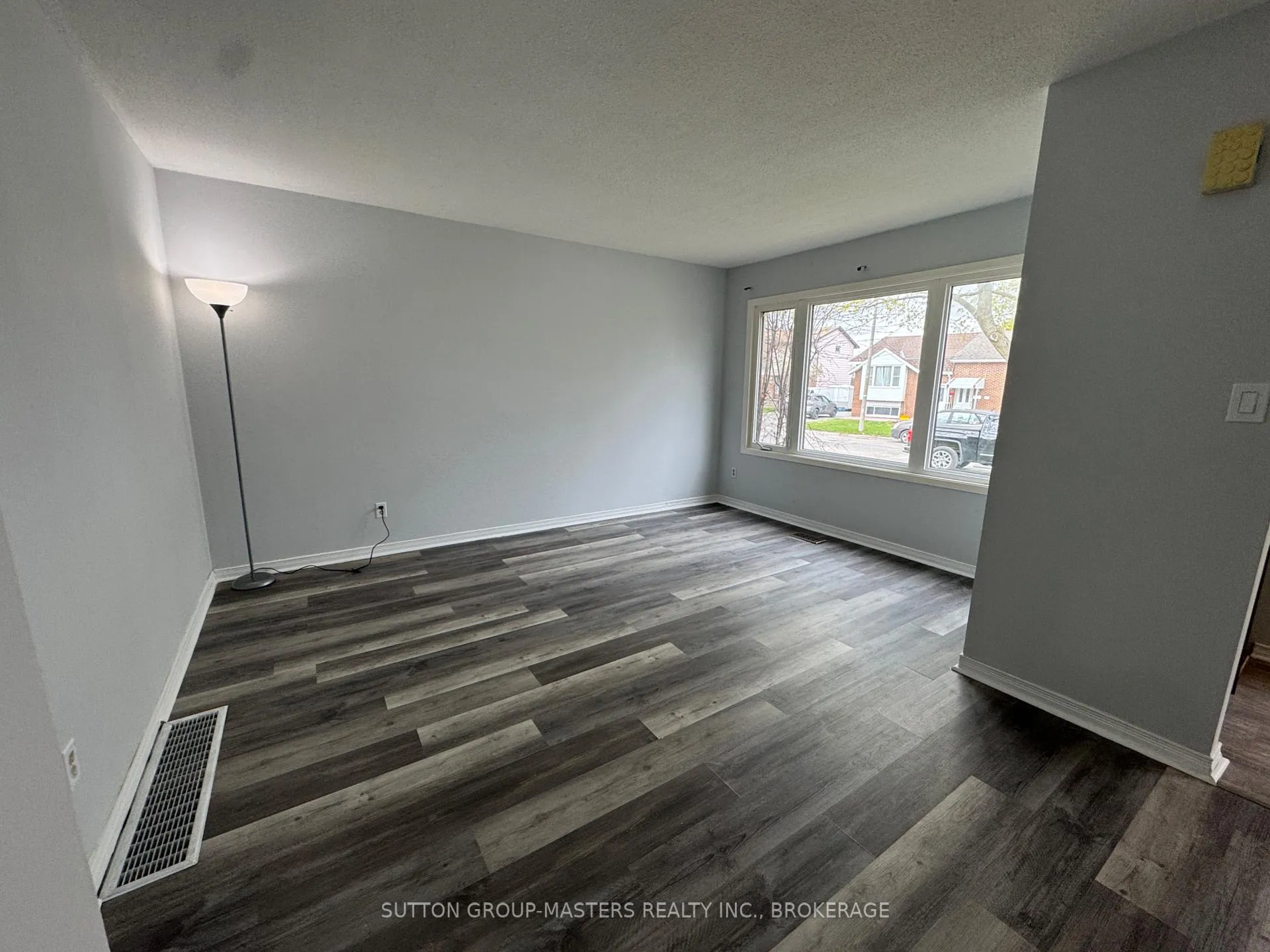 Photo 12 of 114 Wycliffe Crescent, Kingston, East of Sir John A. Blvd — HOMEH