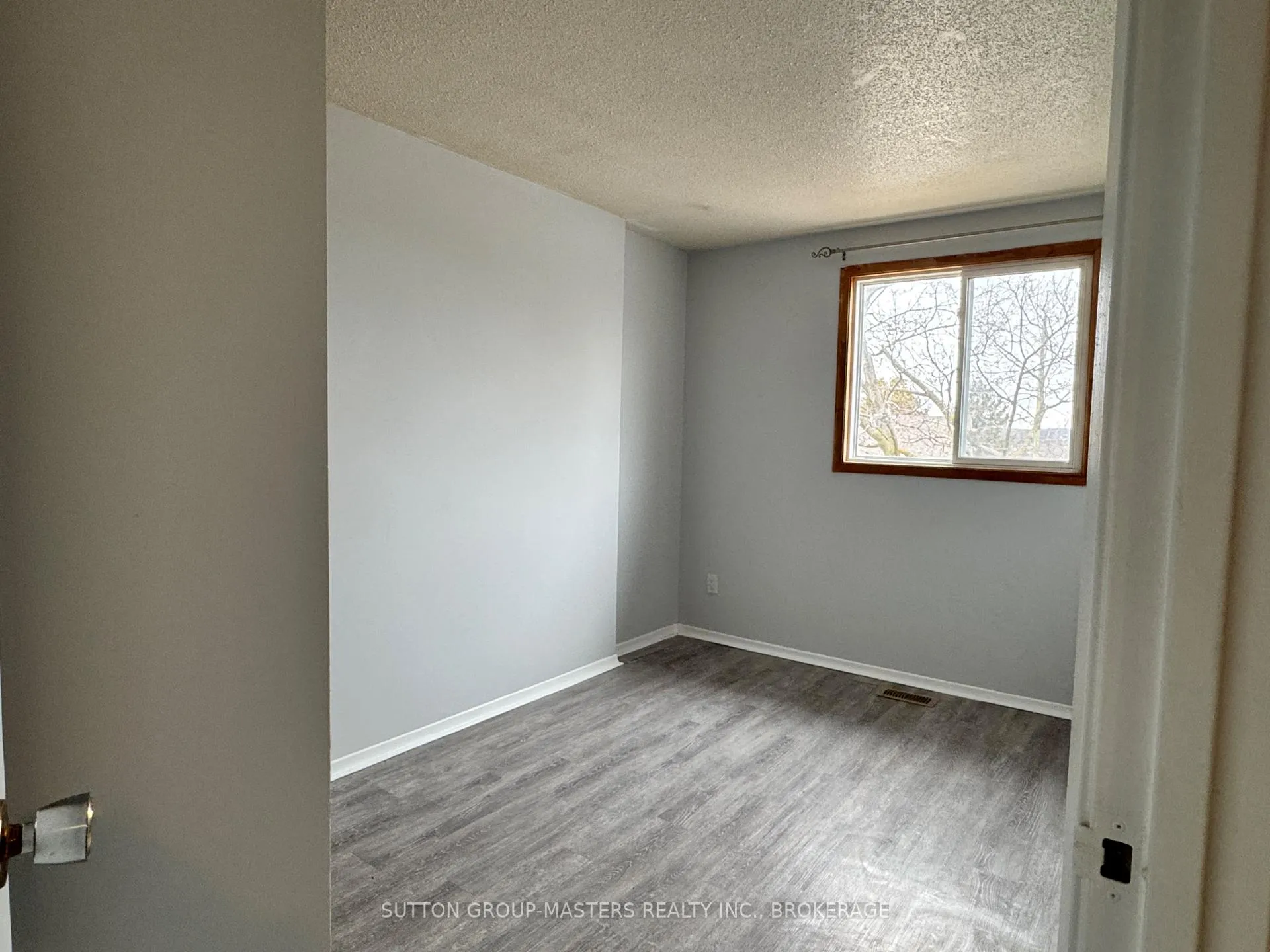 Photo 18 of 114 Wycliffe Crescent, Kingston, East of Sir John A. Blvd — HOMEH
