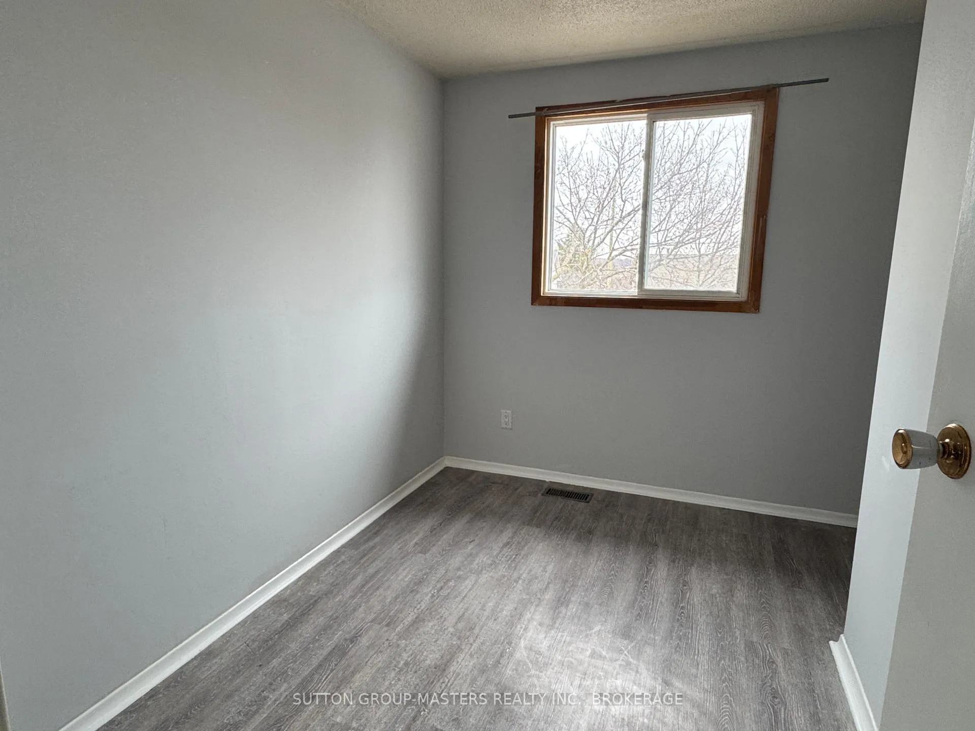 Photo 19 of 114 Wycliffe Crescent, Kingston, East of Sir John A. Blvd — HOMEH