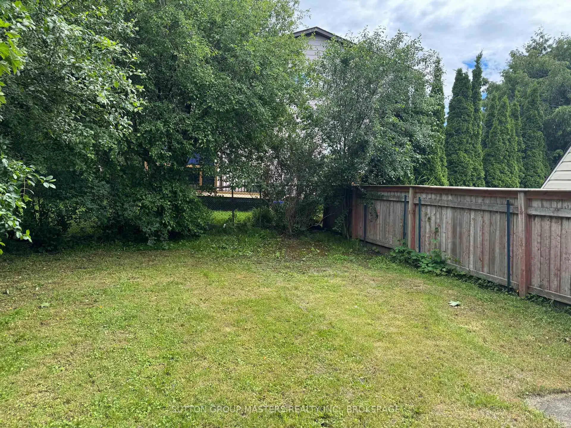 Photo 24 of 114 Wycliffe Crescent, Kingston, East of Sir John A. Blvd — HOMEH
