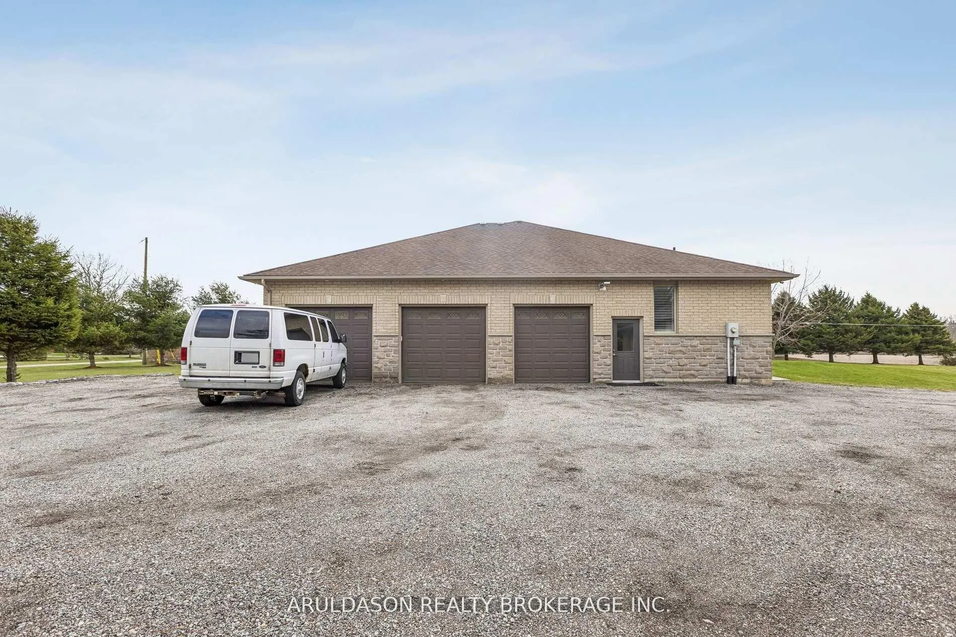 Photo 41 of 99 Brant School Road, Brantford, SE Rural — HOMEH