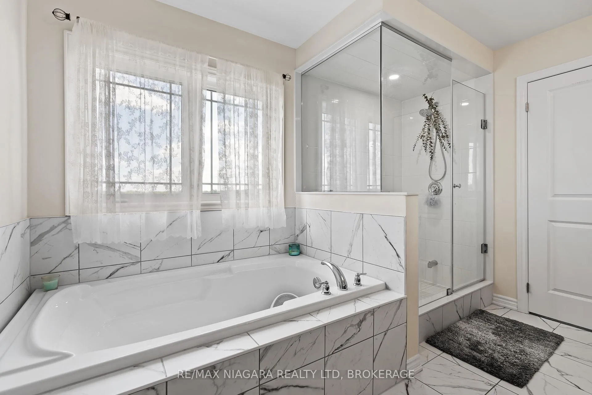Photo 19 of 110 Explorer Way, Thorold, Rolling Meadows — HOMEH