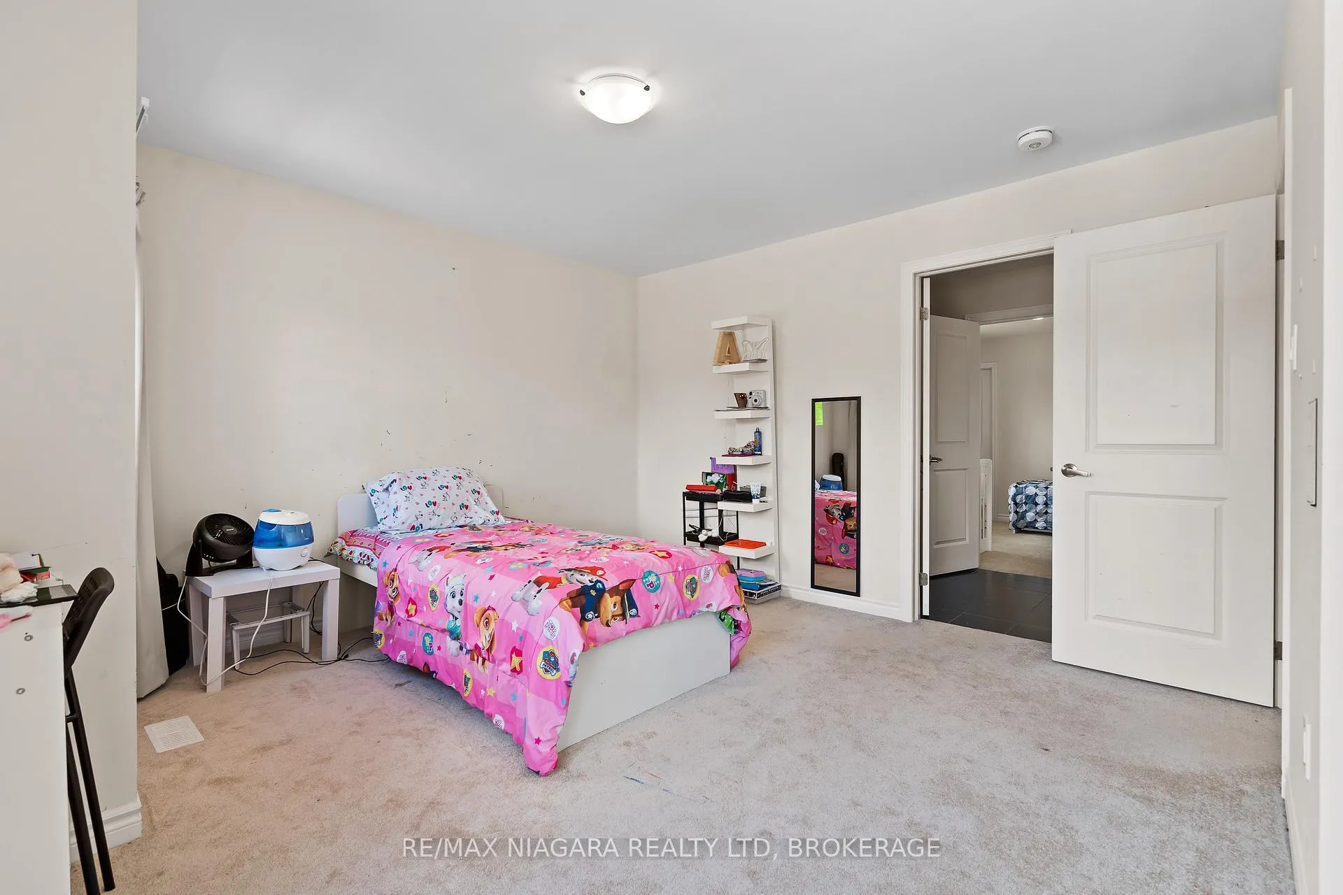 Photo 24 of 110 Explorer Way, Thorold, Rolling Meadows — HOMEH