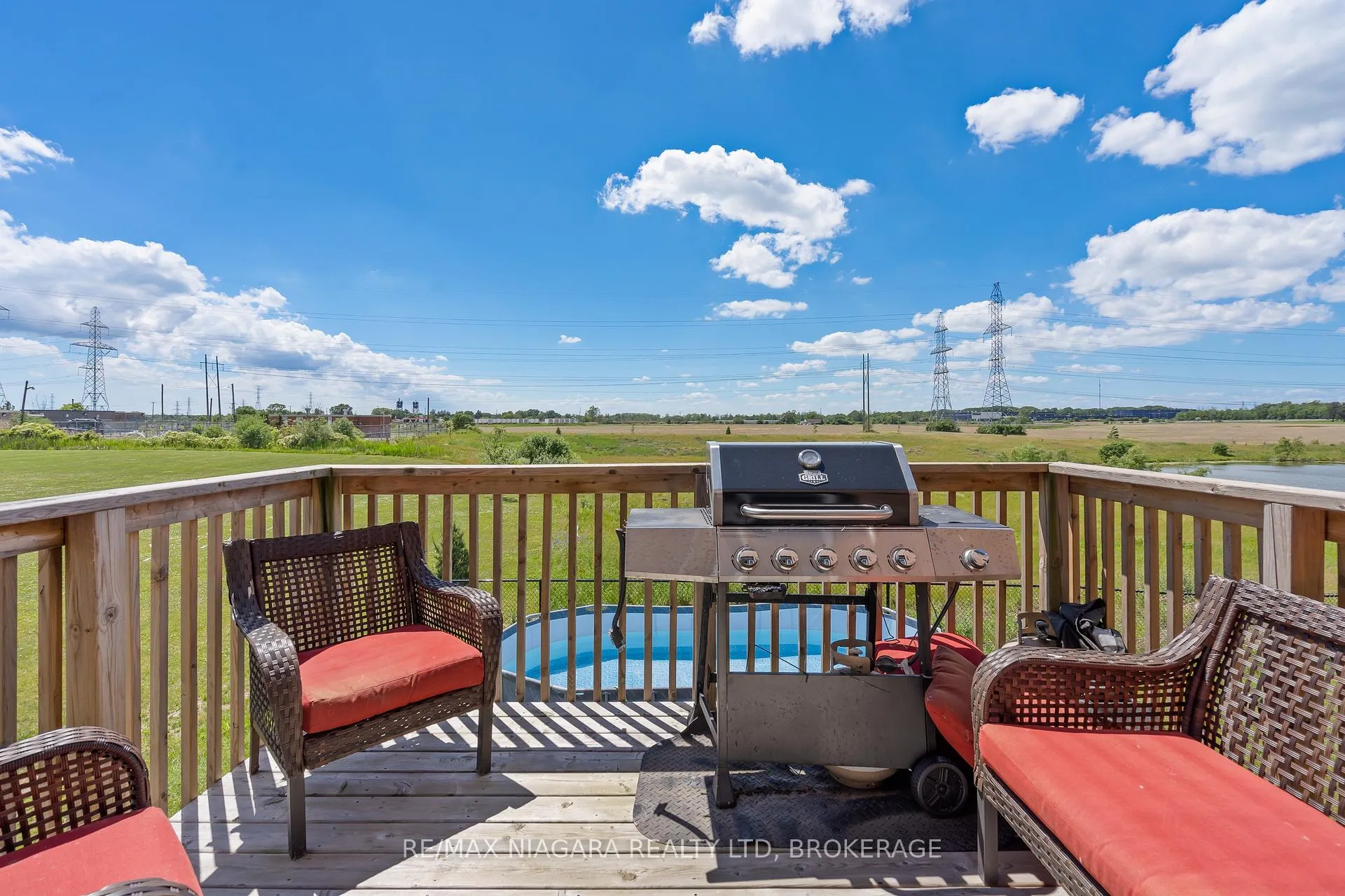 Photo 32 of 110 Explorer Way, Thorold, Rolling Meadows — HOMEH