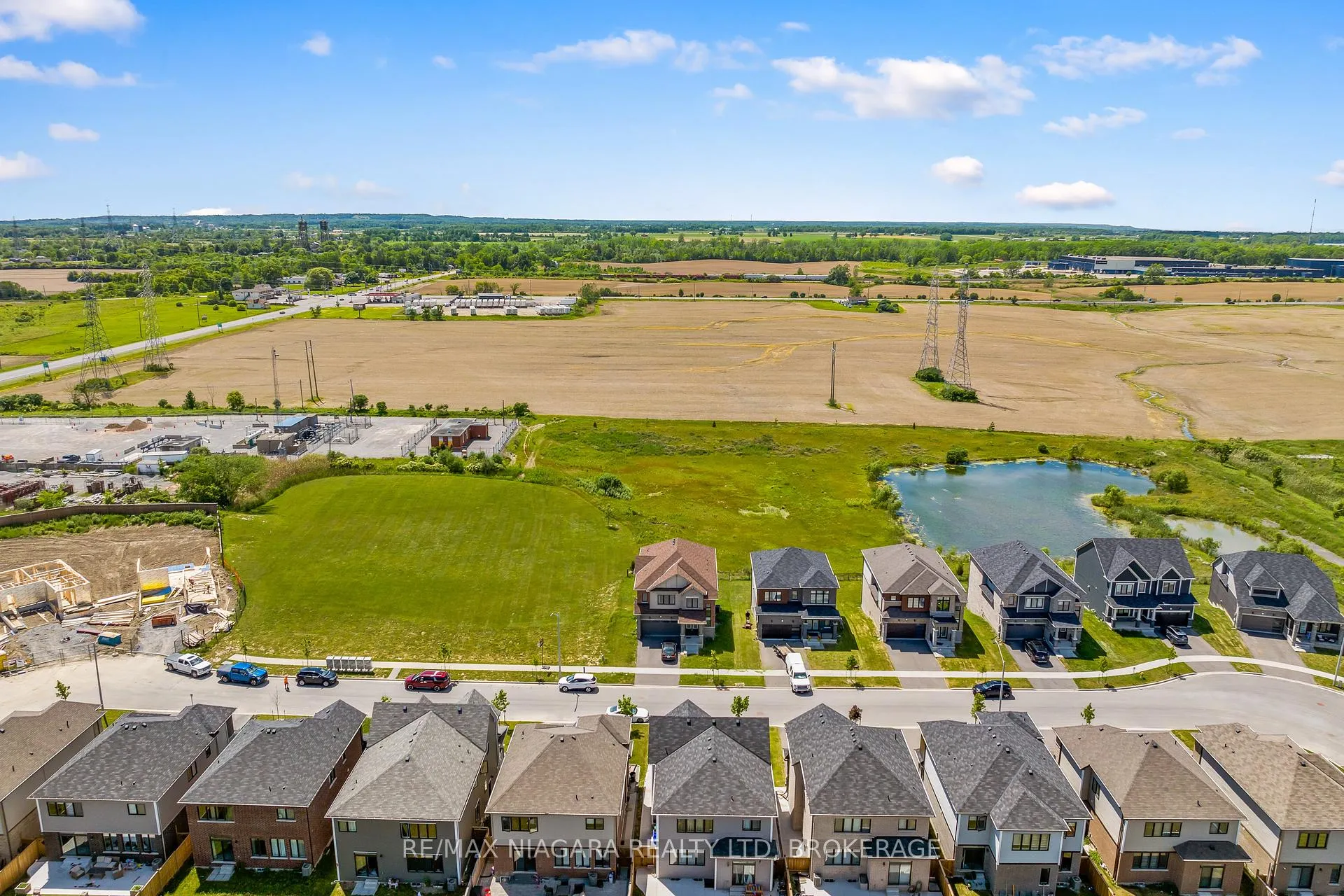 Photo 35 of 110 Explorer Way, Thorold, Rolling Meadows — HOMEH