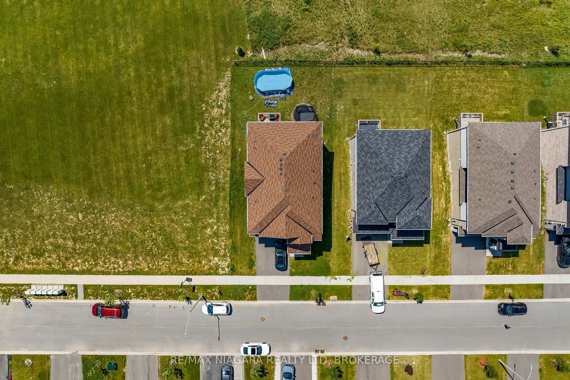 Photo 36 of 110 Explorer Way, Thorold, Rolling Meadows — HOMEH