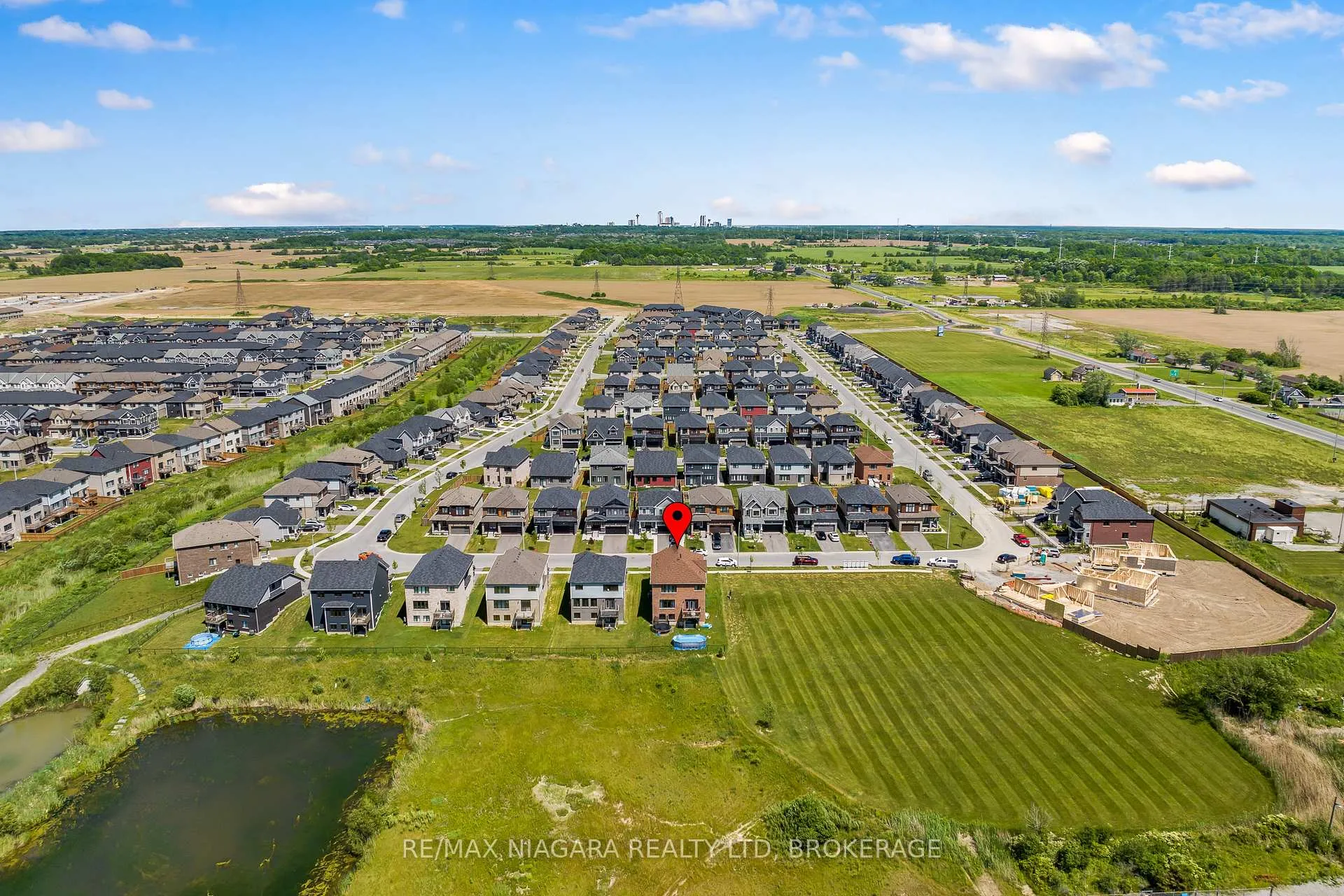 Photo 39 of 110 Explorer Way, Thorold, Rolling Meadows — HOMEH