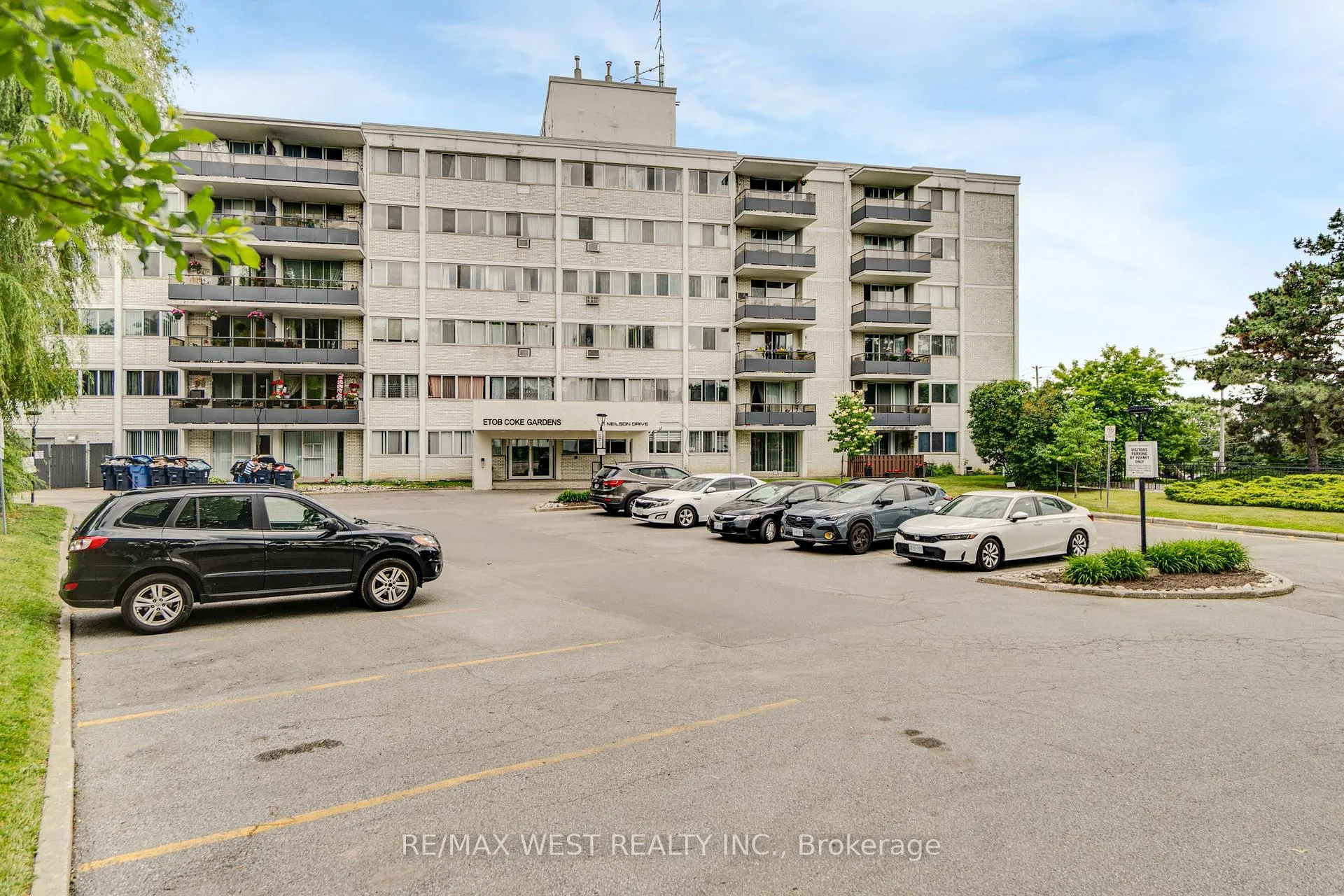 Photo 7 of Unit 603, 11 Neilson Drive, Etobicoke, Markland Wood — HOMEH