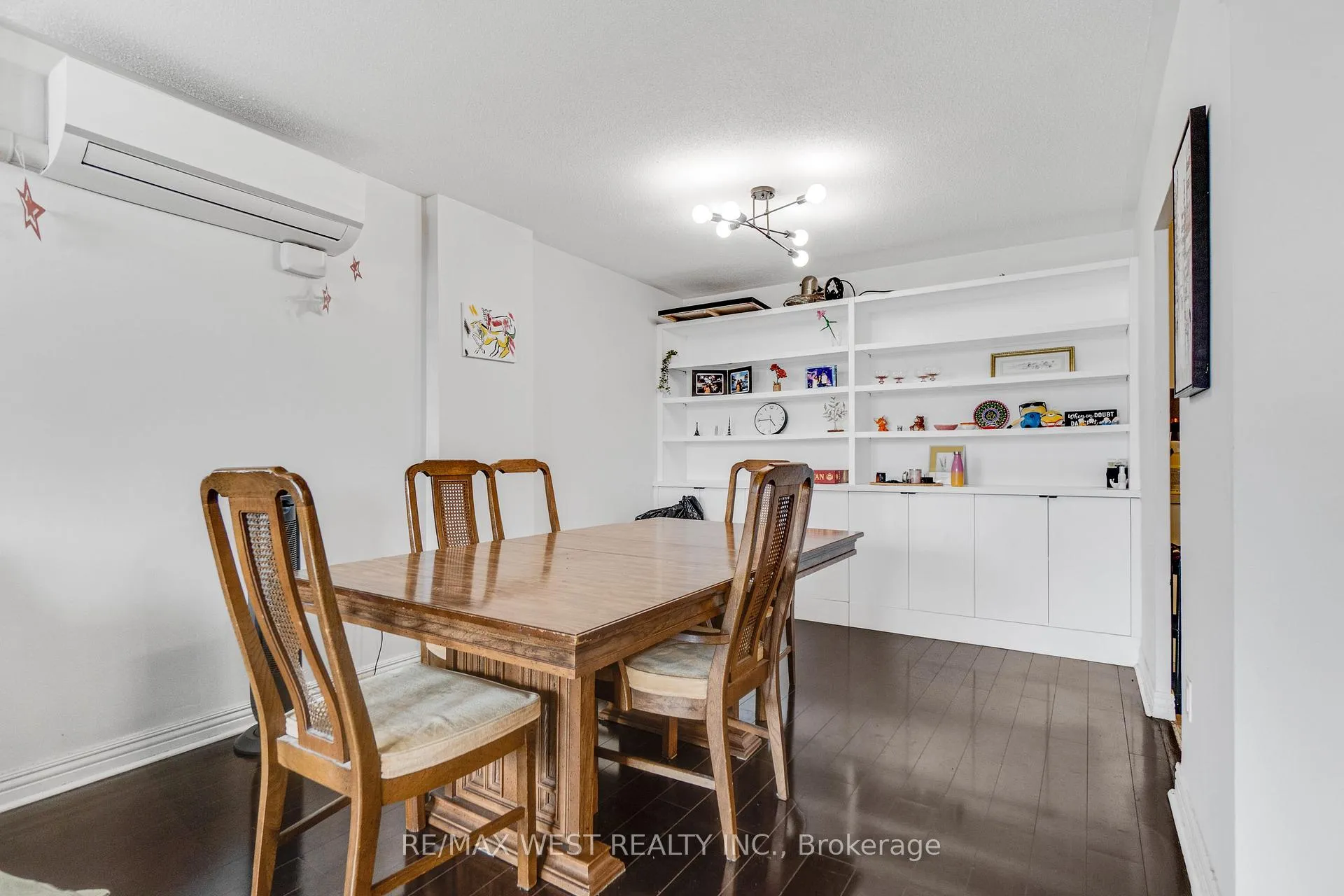 Photo 3 of Unit 603, 11 Neilson Drive, Etobicoke, Markland Wood — HOMEH