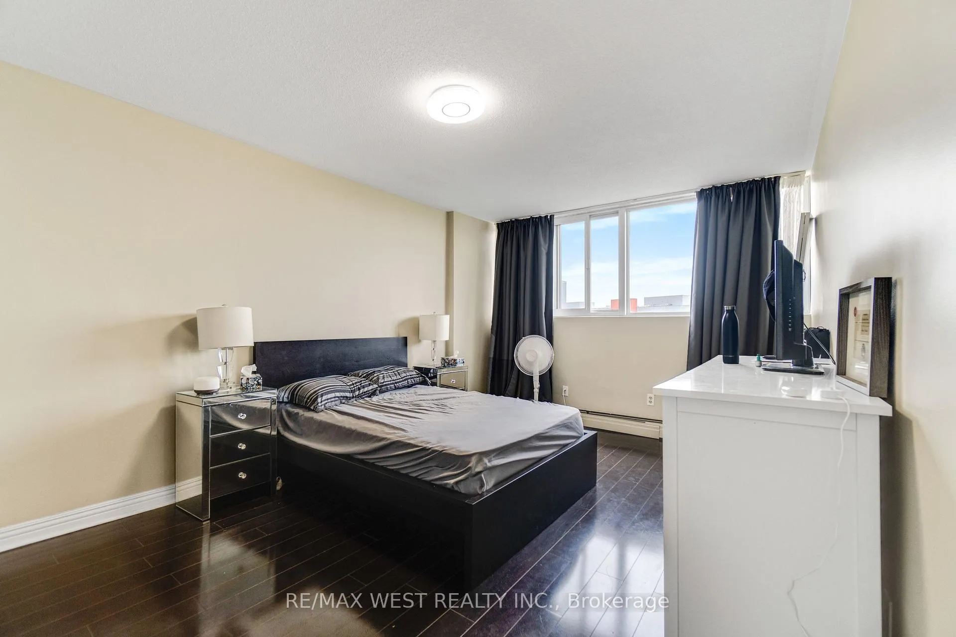Photo 5 of Unit 603, 11 Neilson Drive, Etobicoke, Markland Wood — HOMEH