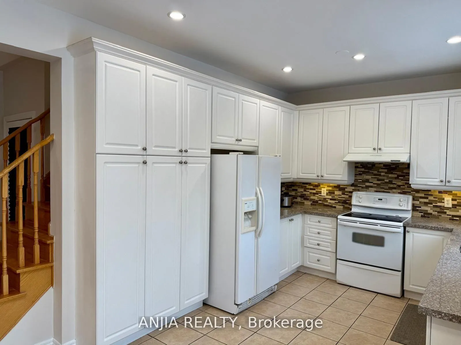 Photo 6 of 17 Ambercroft Street, Markham, Greensborough — HOMEH