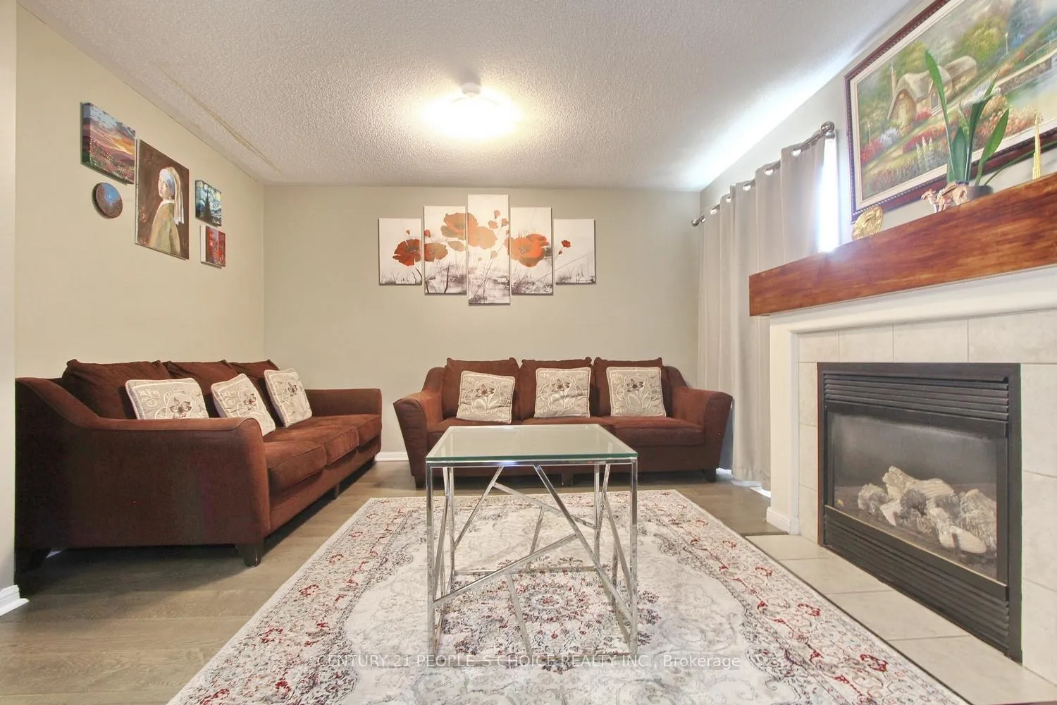 Photo 4 of 111 Dunlop Court, Brampton, Fletcher's Meadow — HOMEH