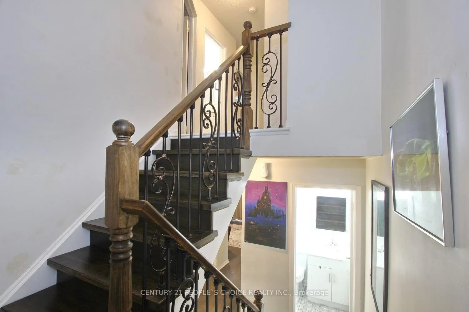 Photo 10 of 111 Dunlop Court, Brampton, Fletcher's Meadow — HOMEH