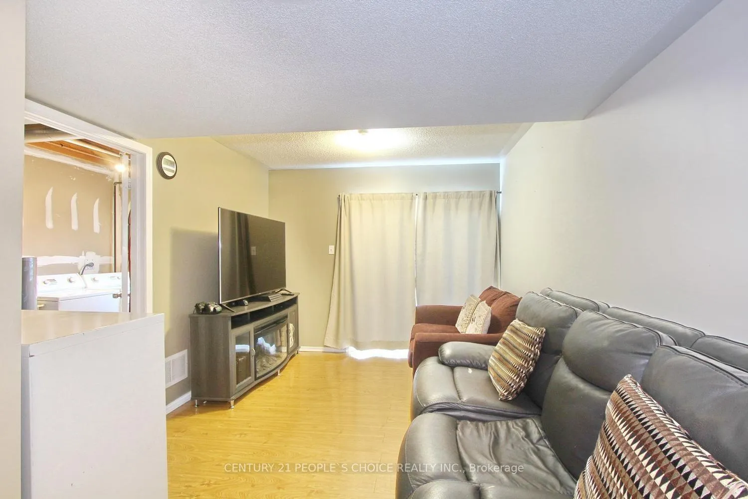 Photo 22 of 111 Dunlop Court, Brampton, Fletcher's Meadow — HOMEH