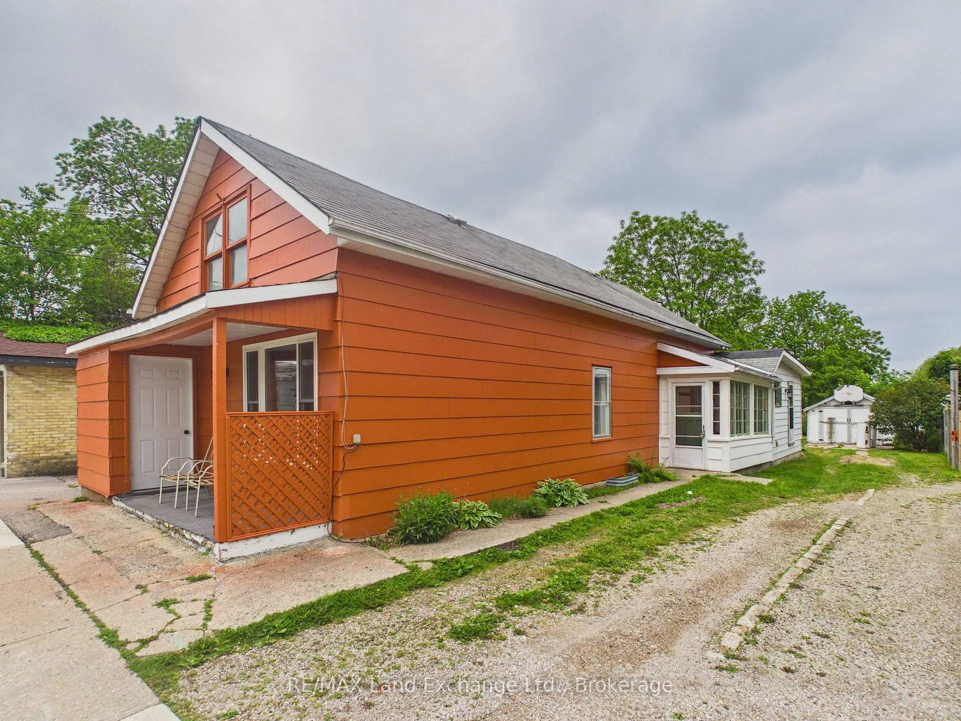 Photo 2 of 538 Queen Street, Kincardine — HOMEH