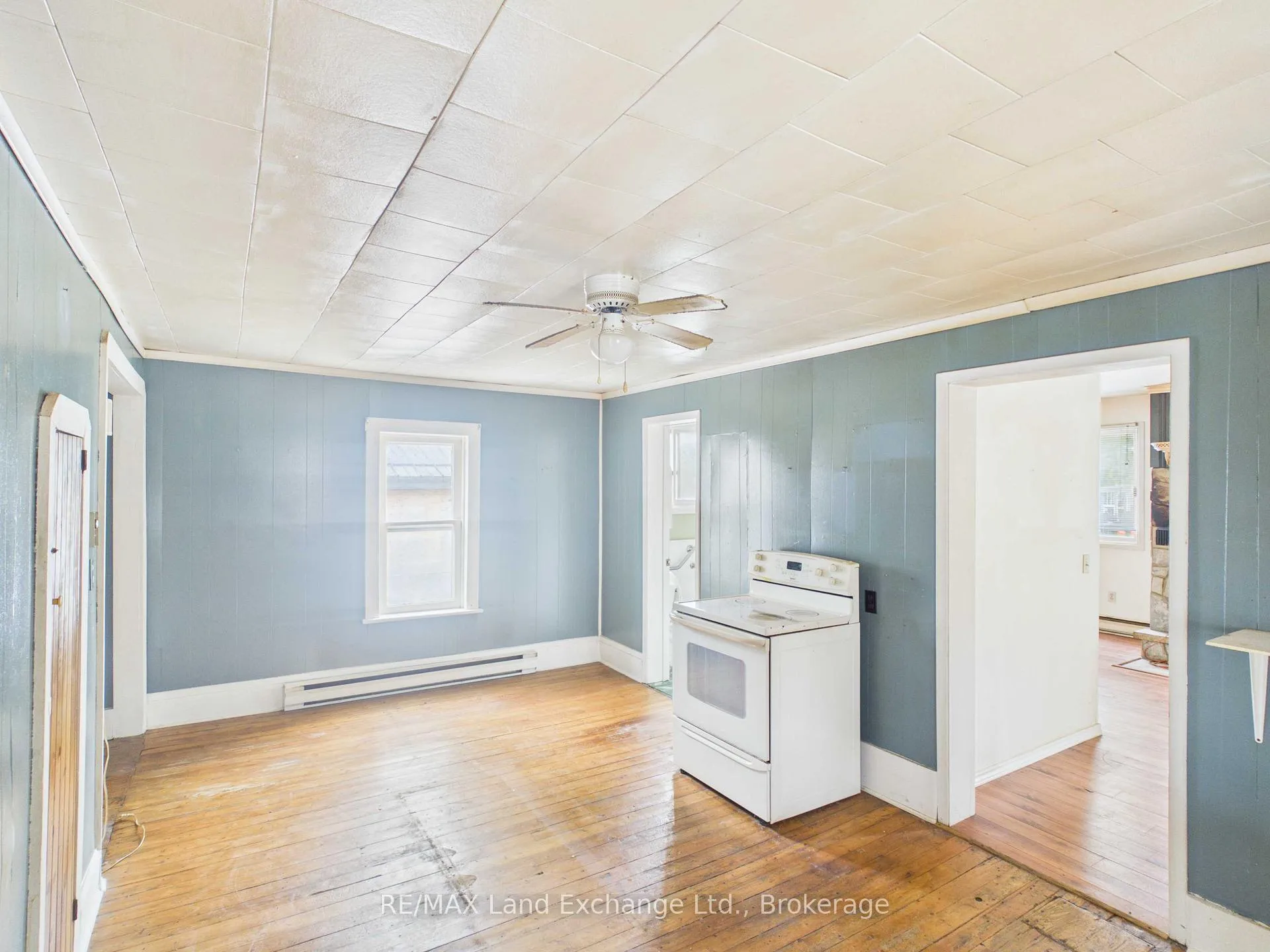 Photo 5 of 538 Queen Street, Kincardine — HOMEH