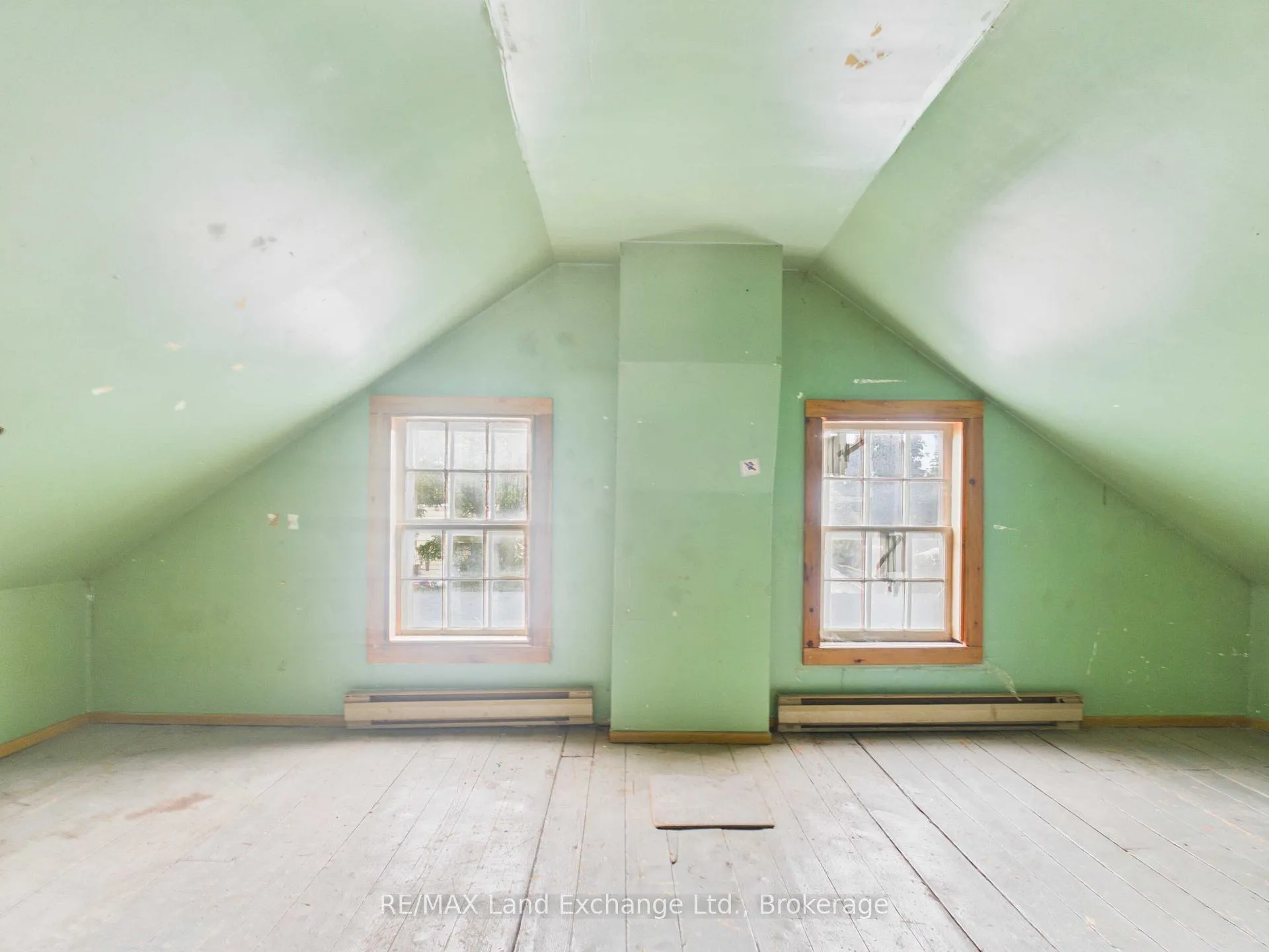 Photo 9 of 538 Queen Street, Kincardine — HOMEH