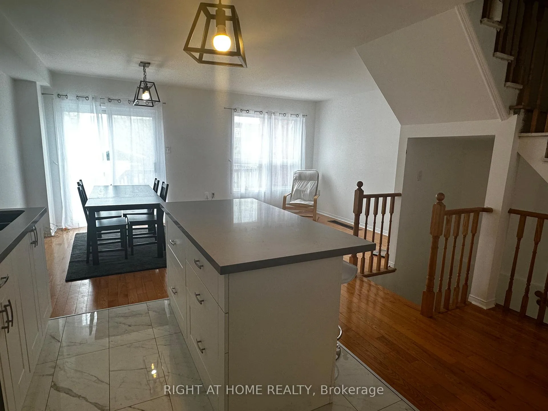 Photo 2 of 54 Henderson Crescent, New Tecumseth, Alliston — HOMEH
